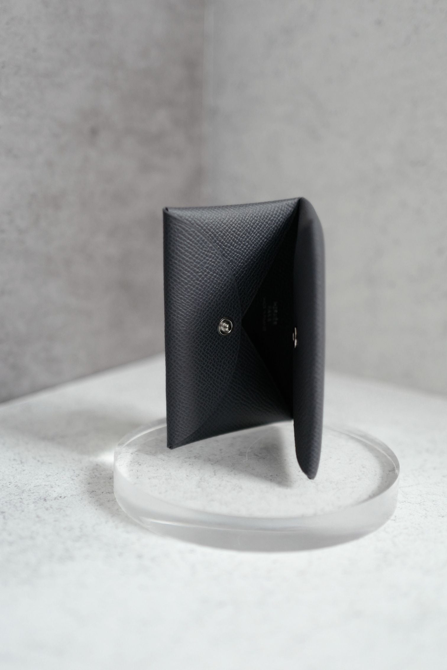 BNIB Hermes Calvi Duo in Gris Misty Epsom Leather Card Holder PHW