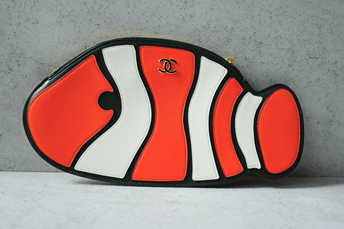 New Chanel 26M Nemo Clutch Lambskin Orange White Black CC Logo