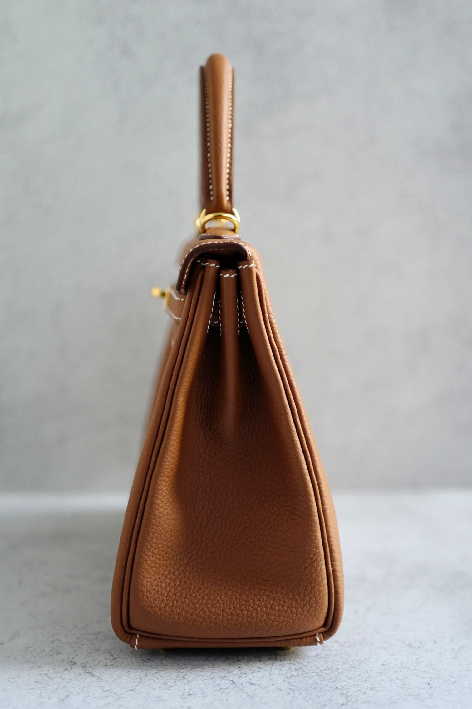BNIB Hermes Kelly 25 Gold Togo Leather Gold Hardware G Stamp 2026