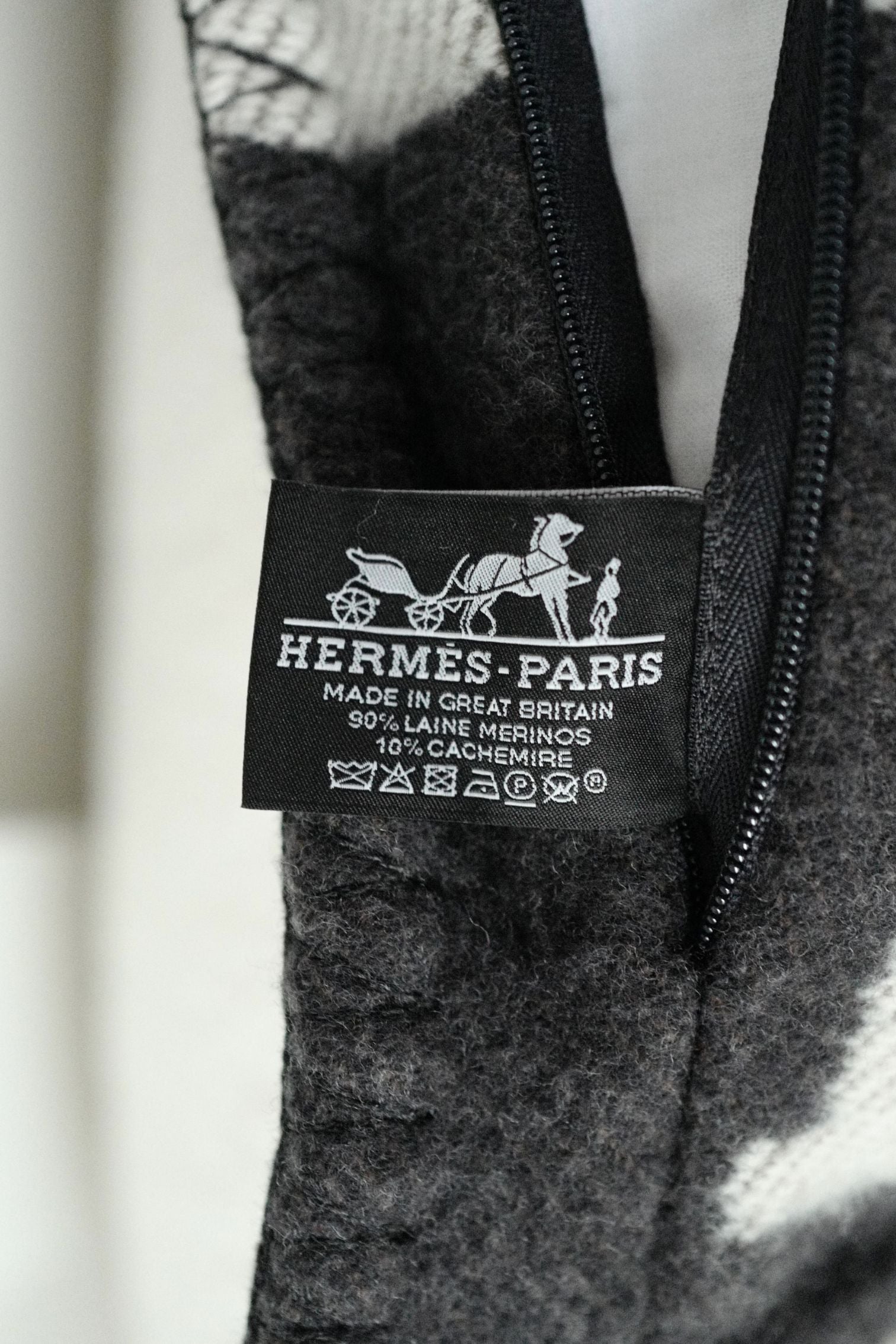 NEW Hermes Avalon Pillow  Small Model Ecru Gris Fonce Jacquard Wool Cashmere
