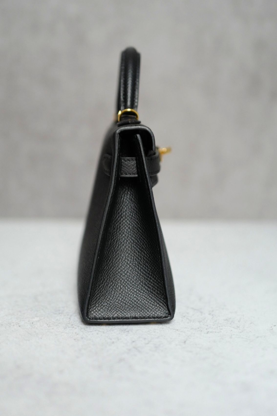 BNIB Hermès Mini Kelly 20 Black Epsom Leather with Gold Hardware Stamp W