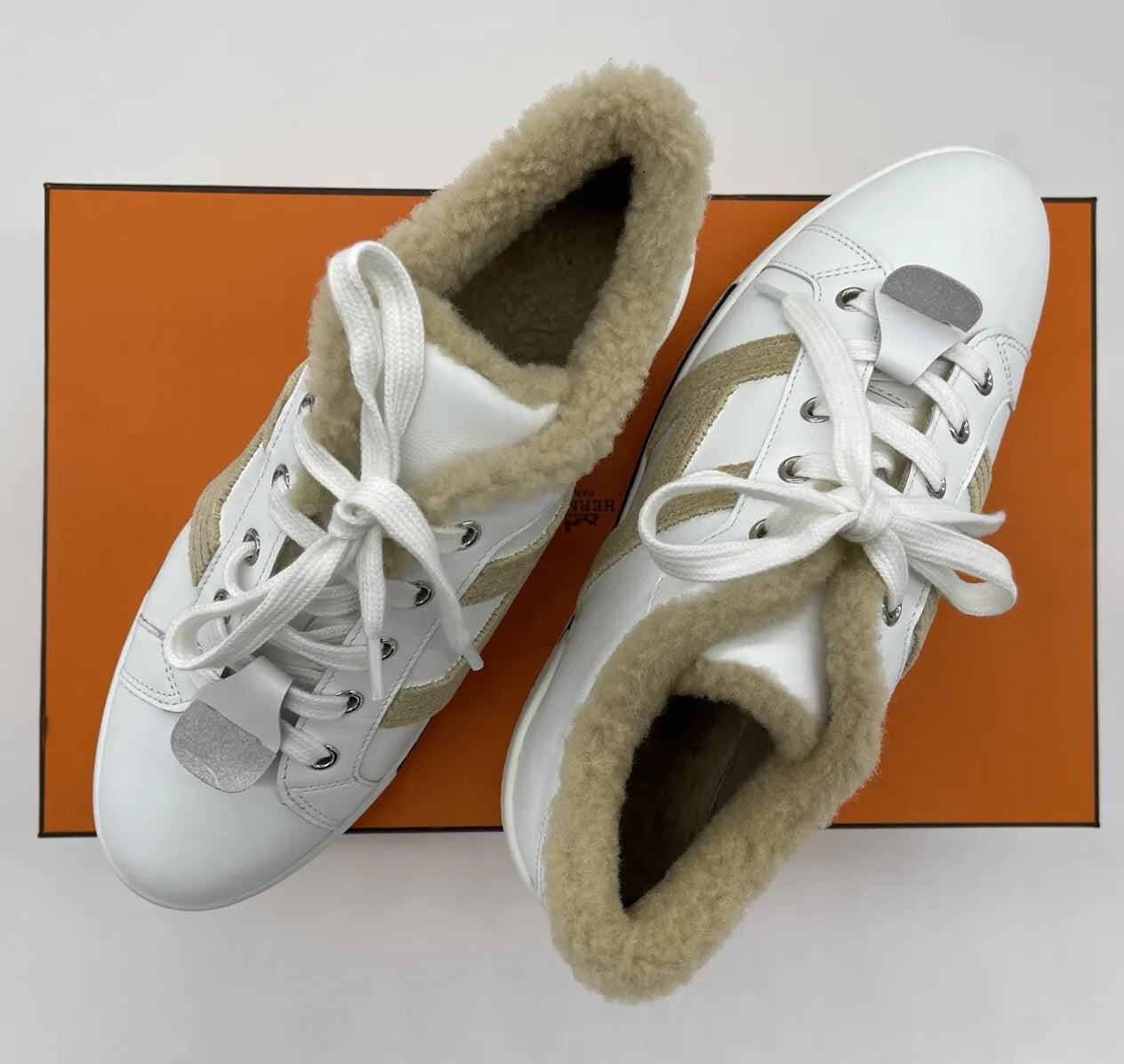 BNIB Hermes Dare Calfskin/Wool Skin Sneaker Size 38 In Blanc/Ecru White