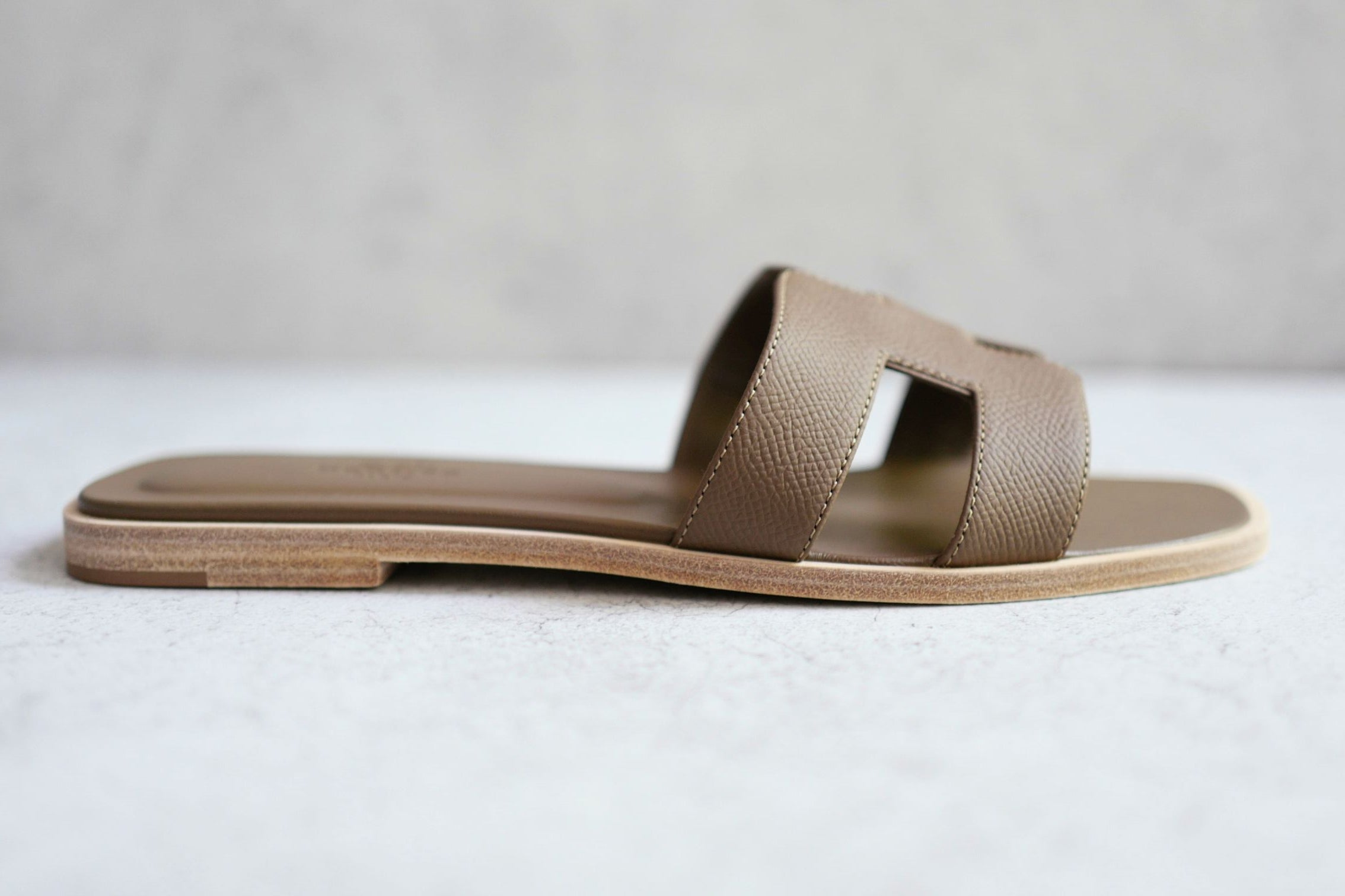 Hermès Oran Sandal Étoupe Calfskin Leather Size 38