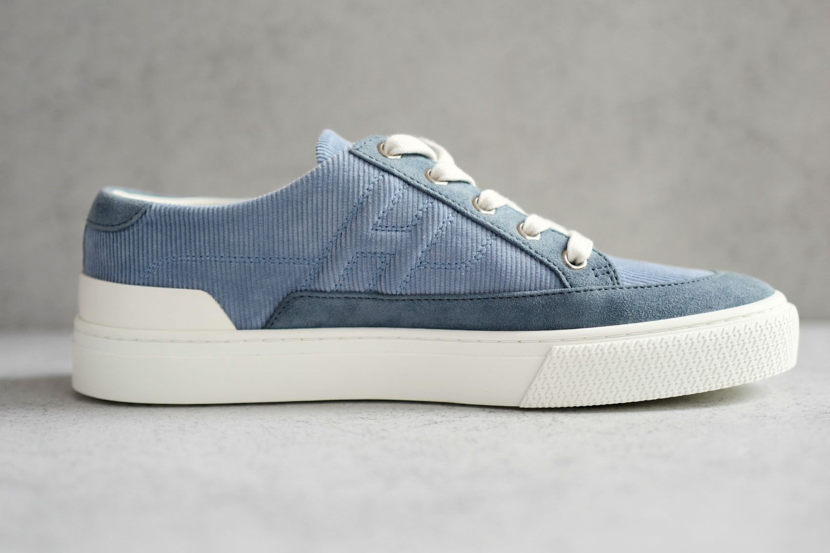 BNIB Hermes Deep Sneaker Bleu Pinede Size 39.5