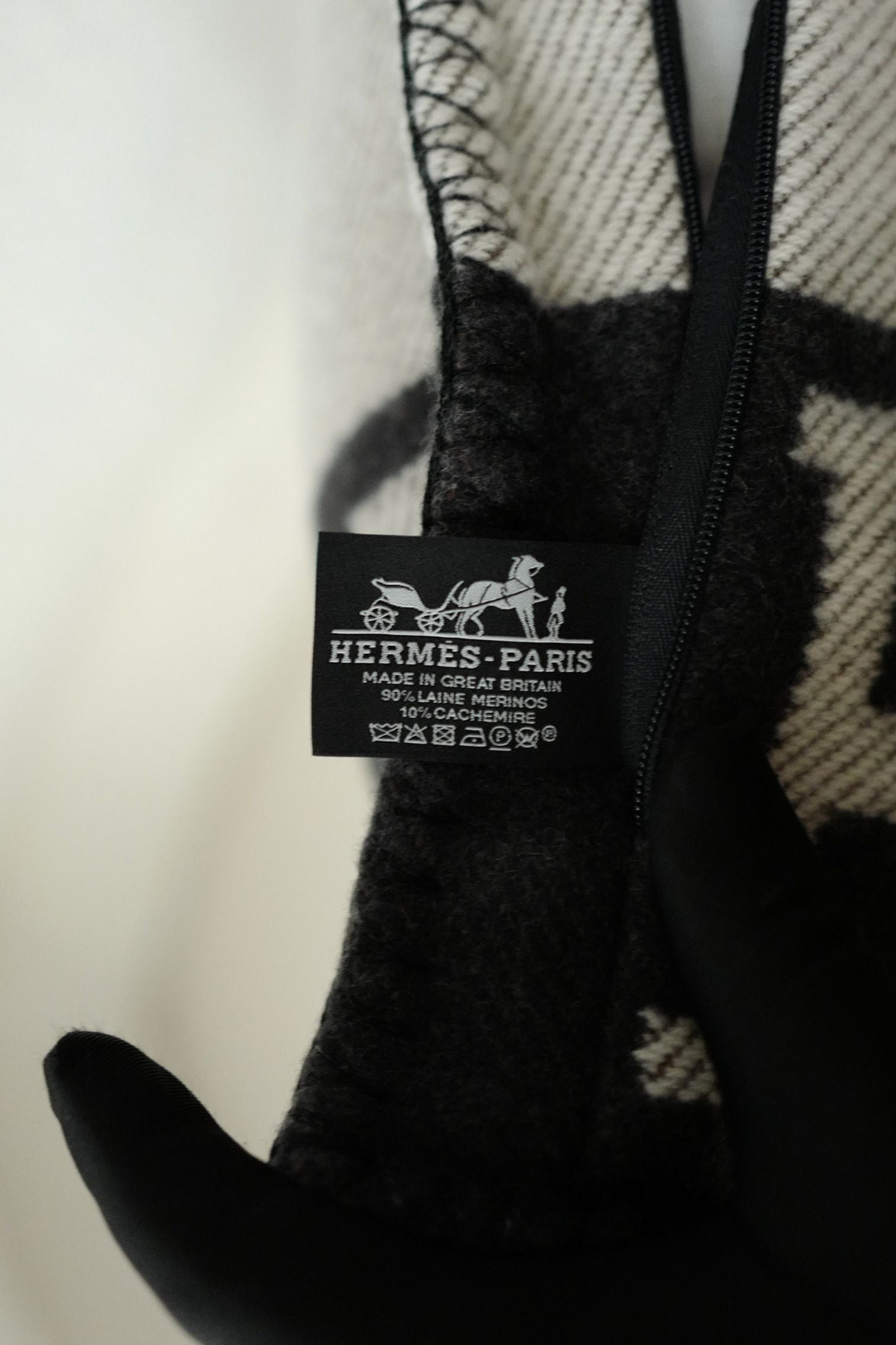 NEW Hermes Avalon Pillow  Small Model Ecru Gris Foncé Jacquard Wool Cashmere