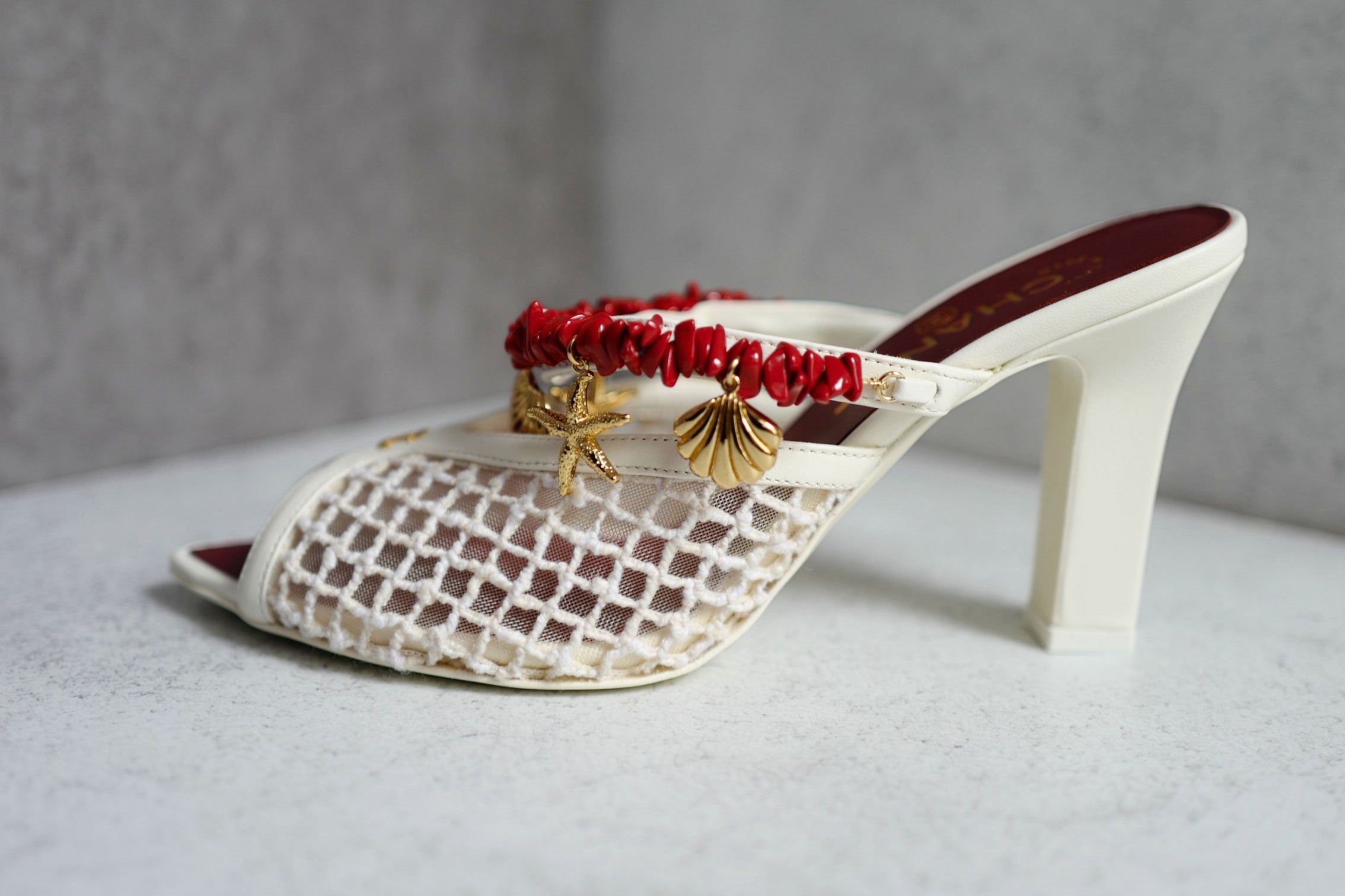 Chanel 26M Coco Beach Mules Ivory Mesh/Cotton/Lambskin/Resin/Metal Size 38
