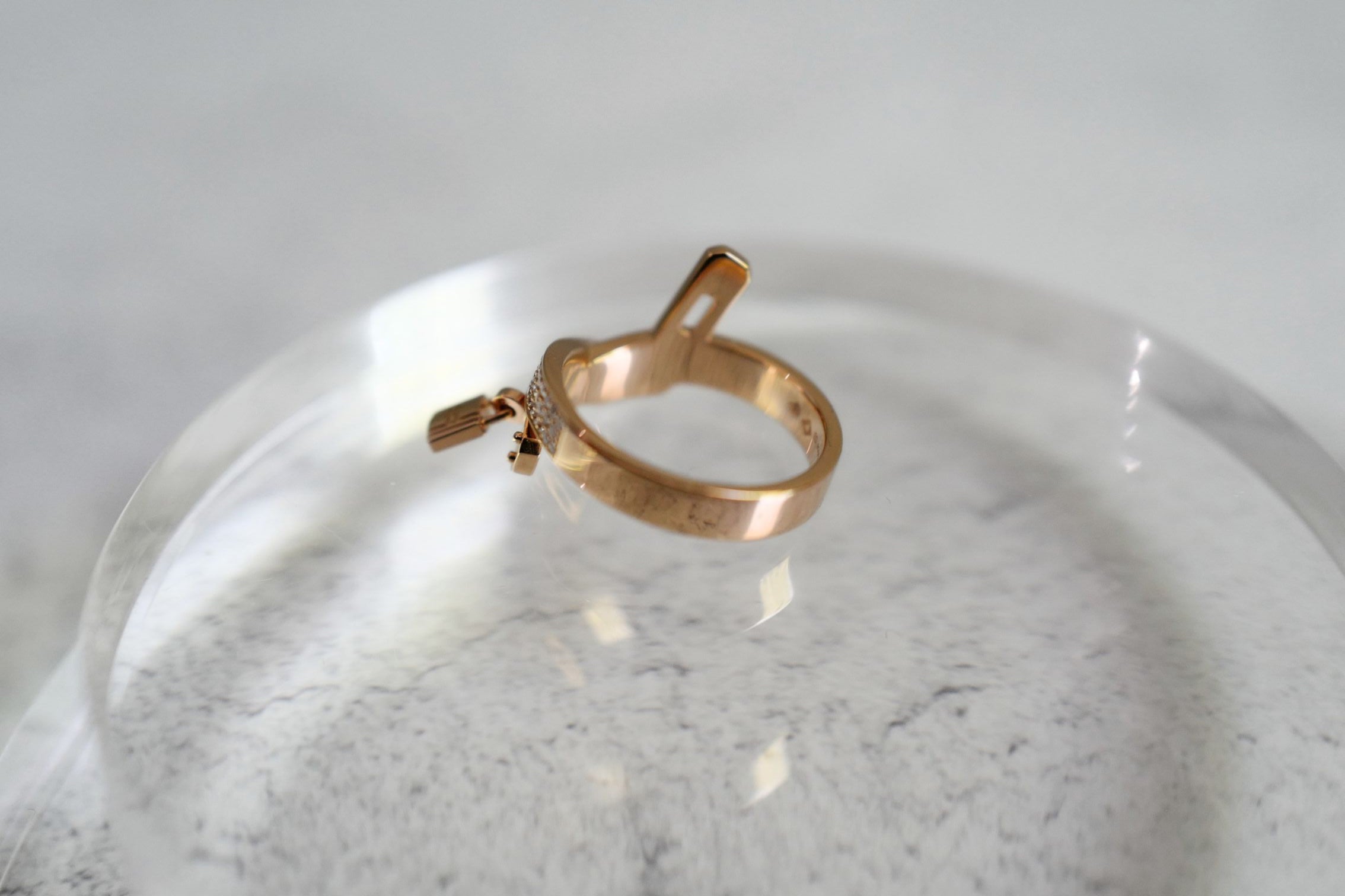 Hermès Kelly Gavroche Ring 18K Rose Gold 94 Diamonds Size 53