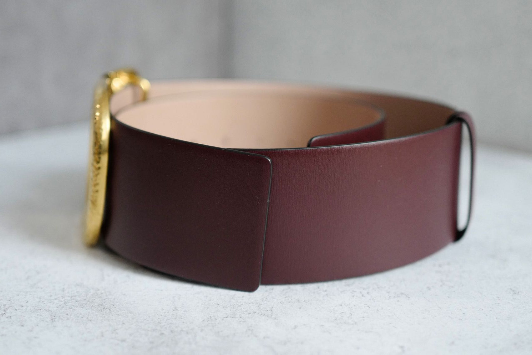 Valentino Vlogo Hammered Buckle Reversible Wide Signature Belt Burgundy/Blush
