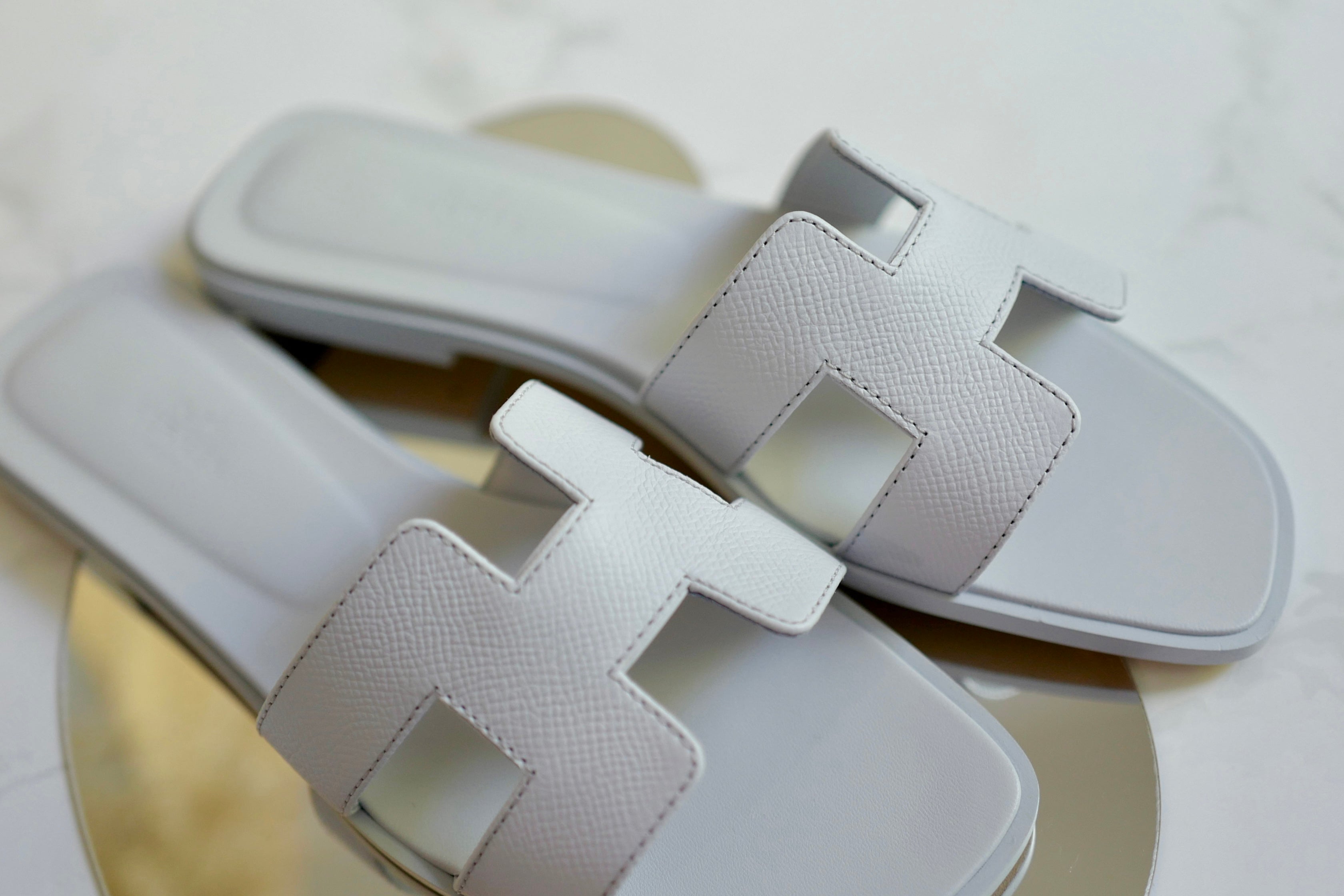 Brand New Hermès Oran Sandal in Ice Blue Bleu Brume Epsom Leather Size 38