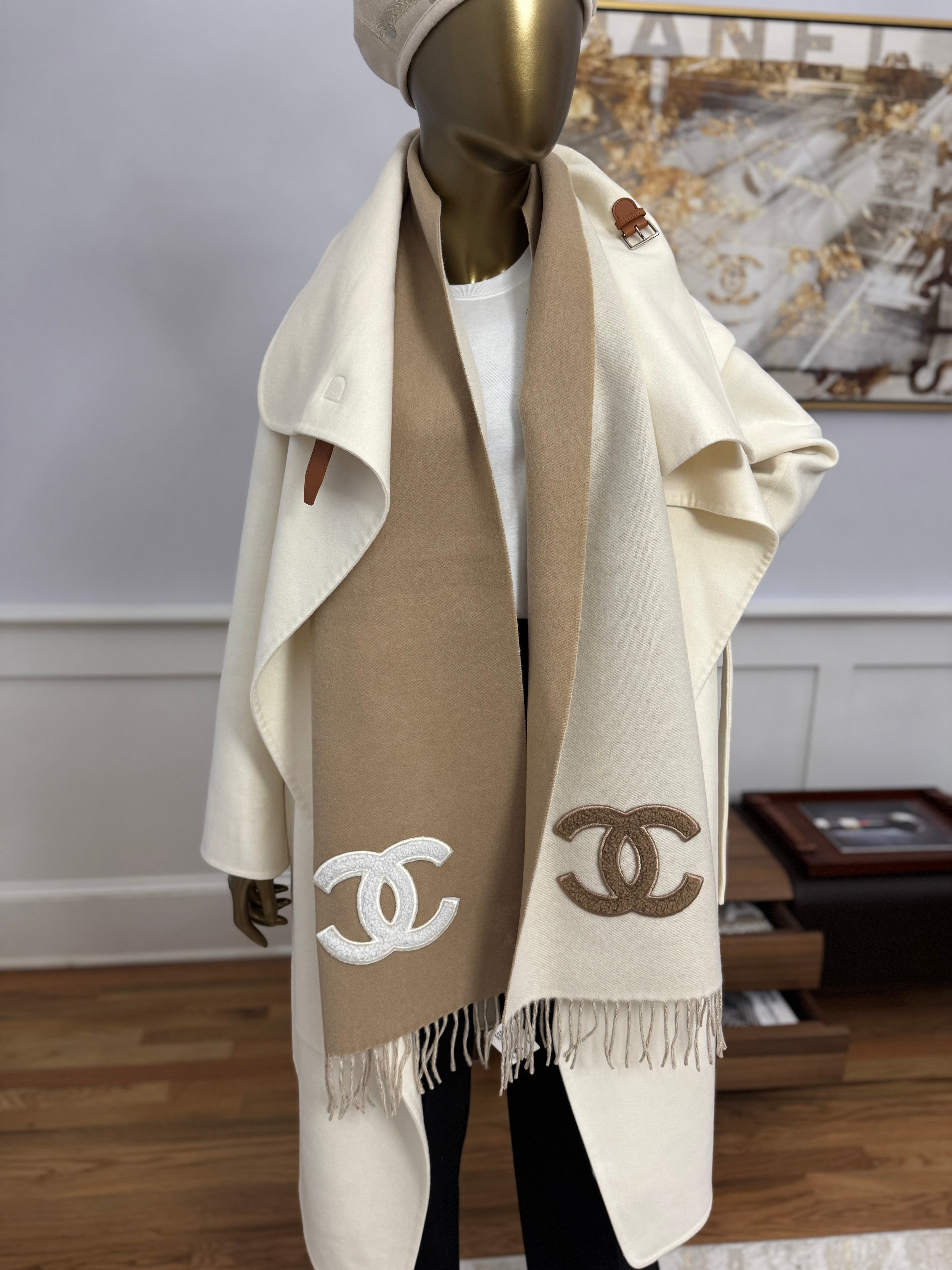 NEW Chanel 24K Coco Neige Cashmere & Shearling Lambskin Shawl in Beige & Ecru