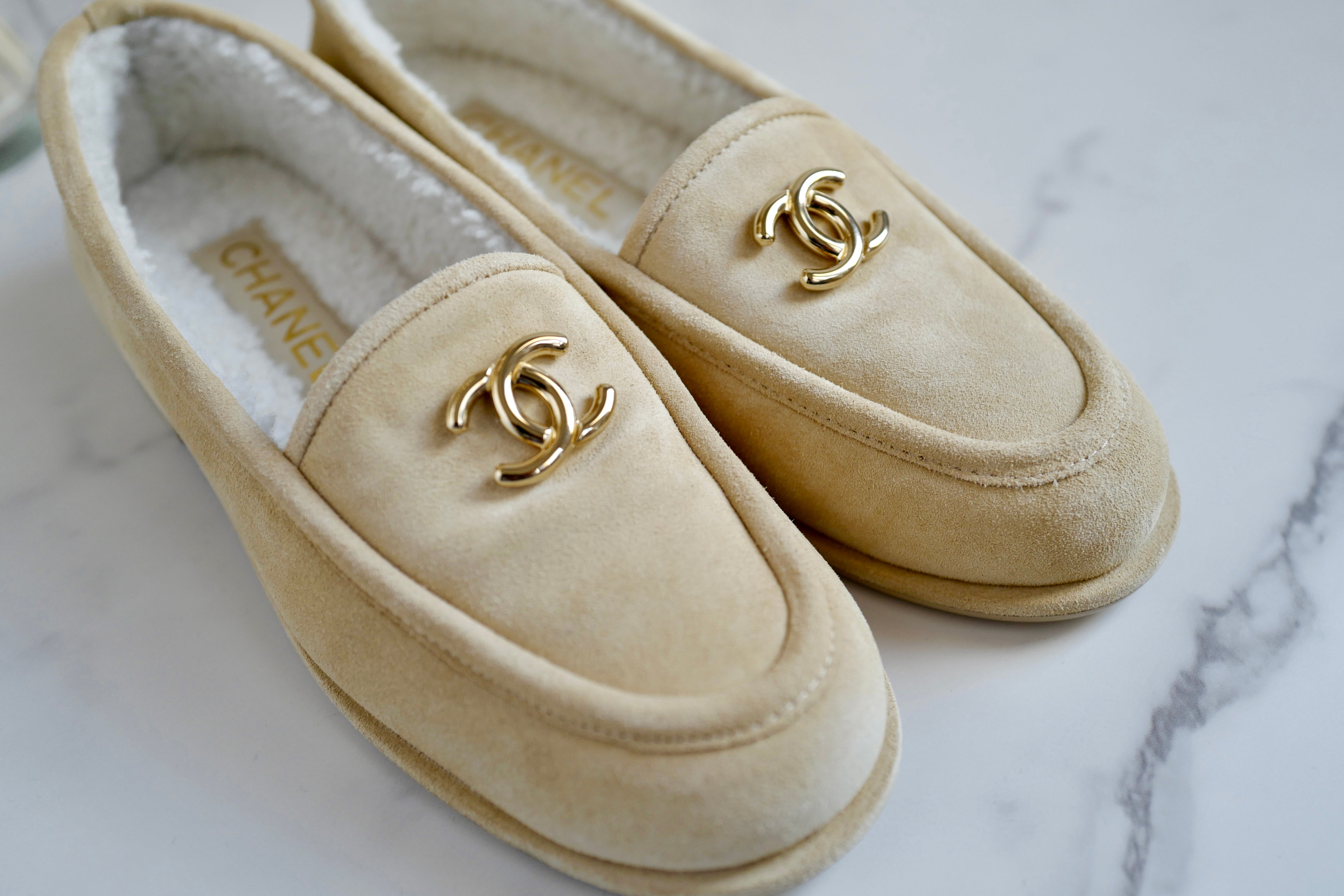 Chanel 24K Shearling Lined Suede Calfskin CC Loafers Moccasins Shoes size 37