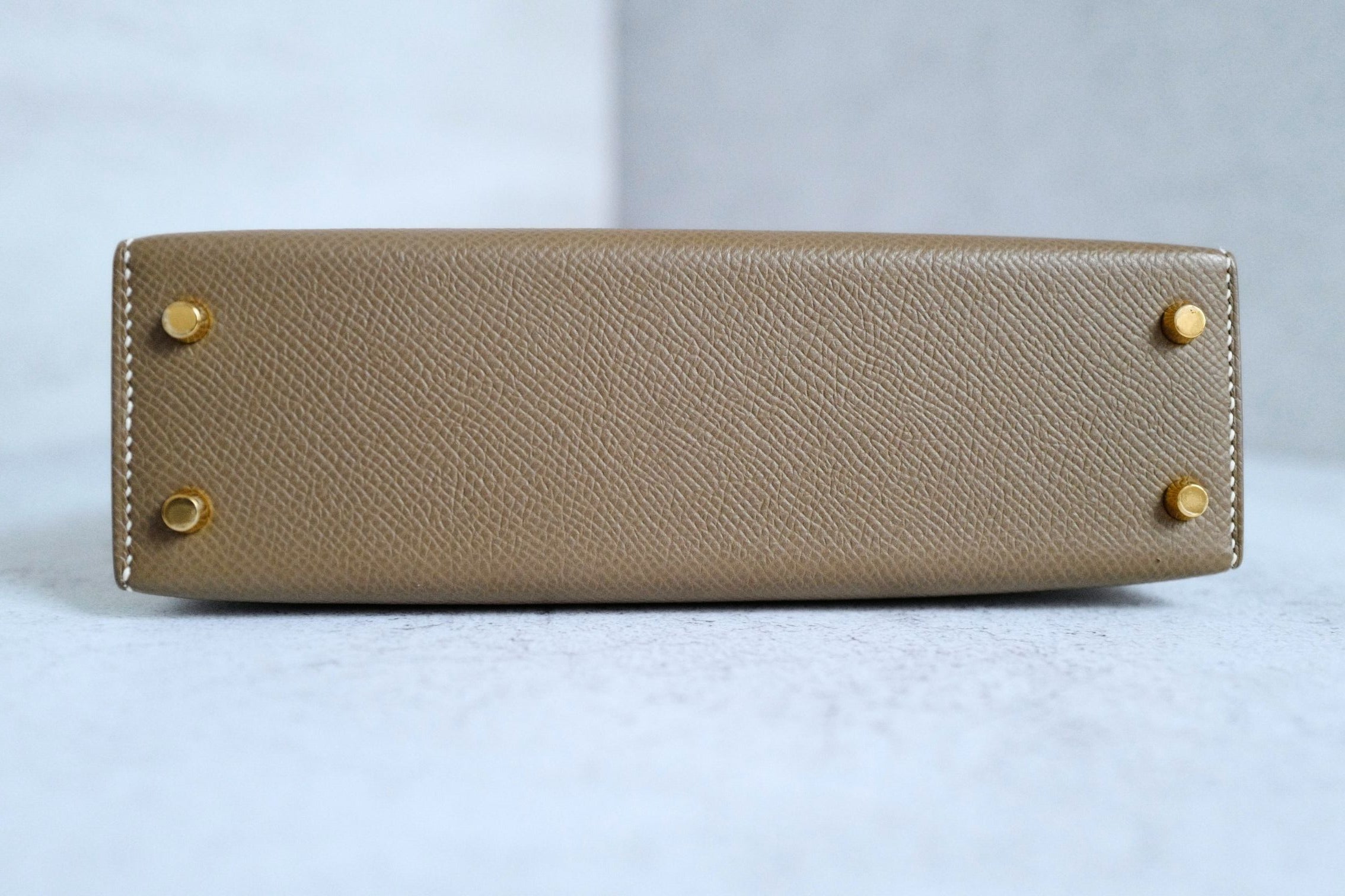 Hermès Mini Kelly Etoupe Epsom Leather Gold Hardware 2023 B Stamp