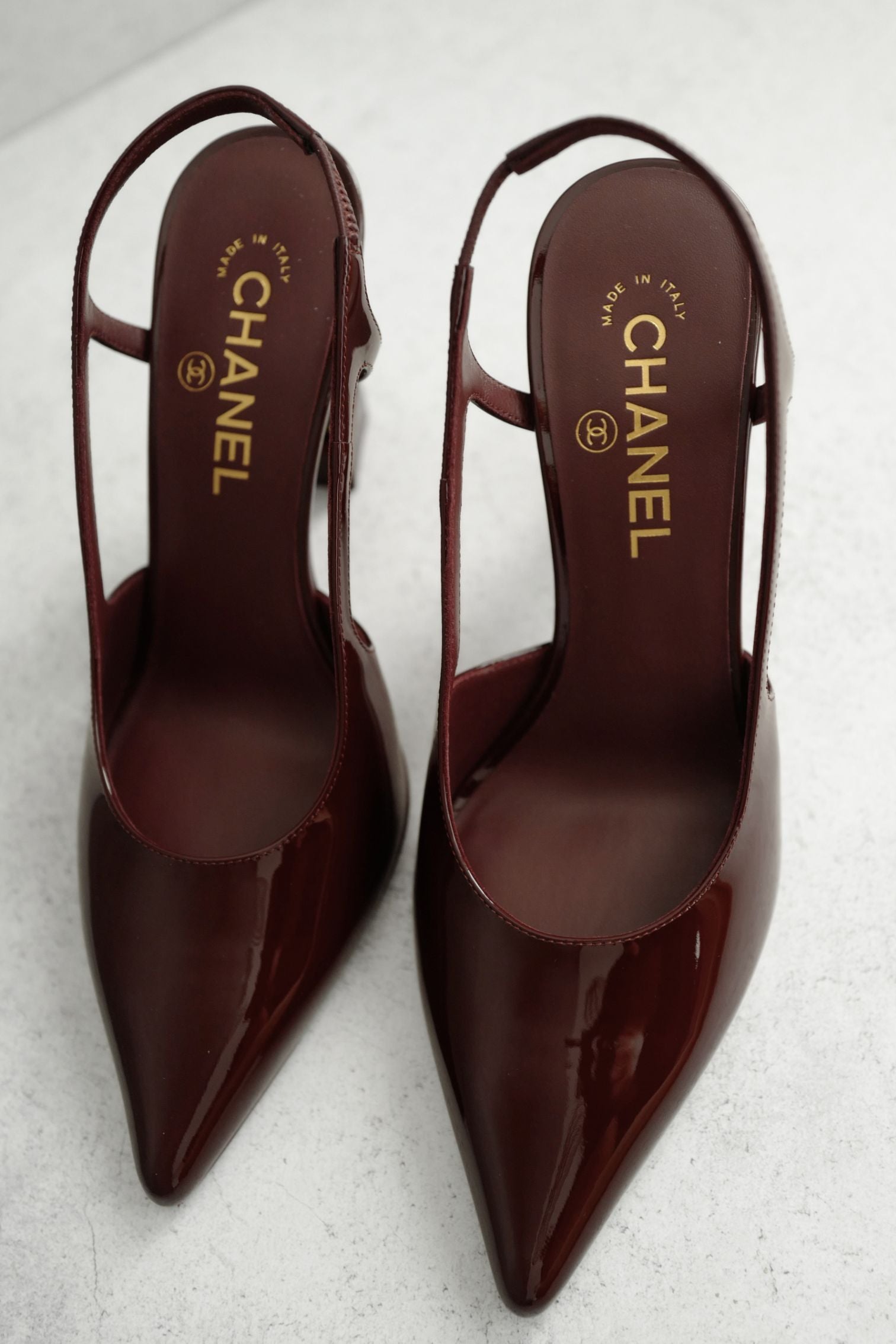 NEW Chanel 26A Métiers d’art Slingbacks Patent Calfskin Dark Burgundy Size 38