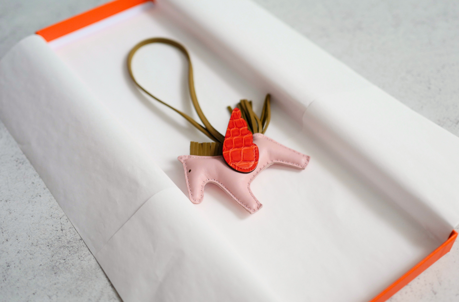 Hermès Rodeo Pegase PM Touch Dune Rose Sakura Agneau Milo Matte Alligator