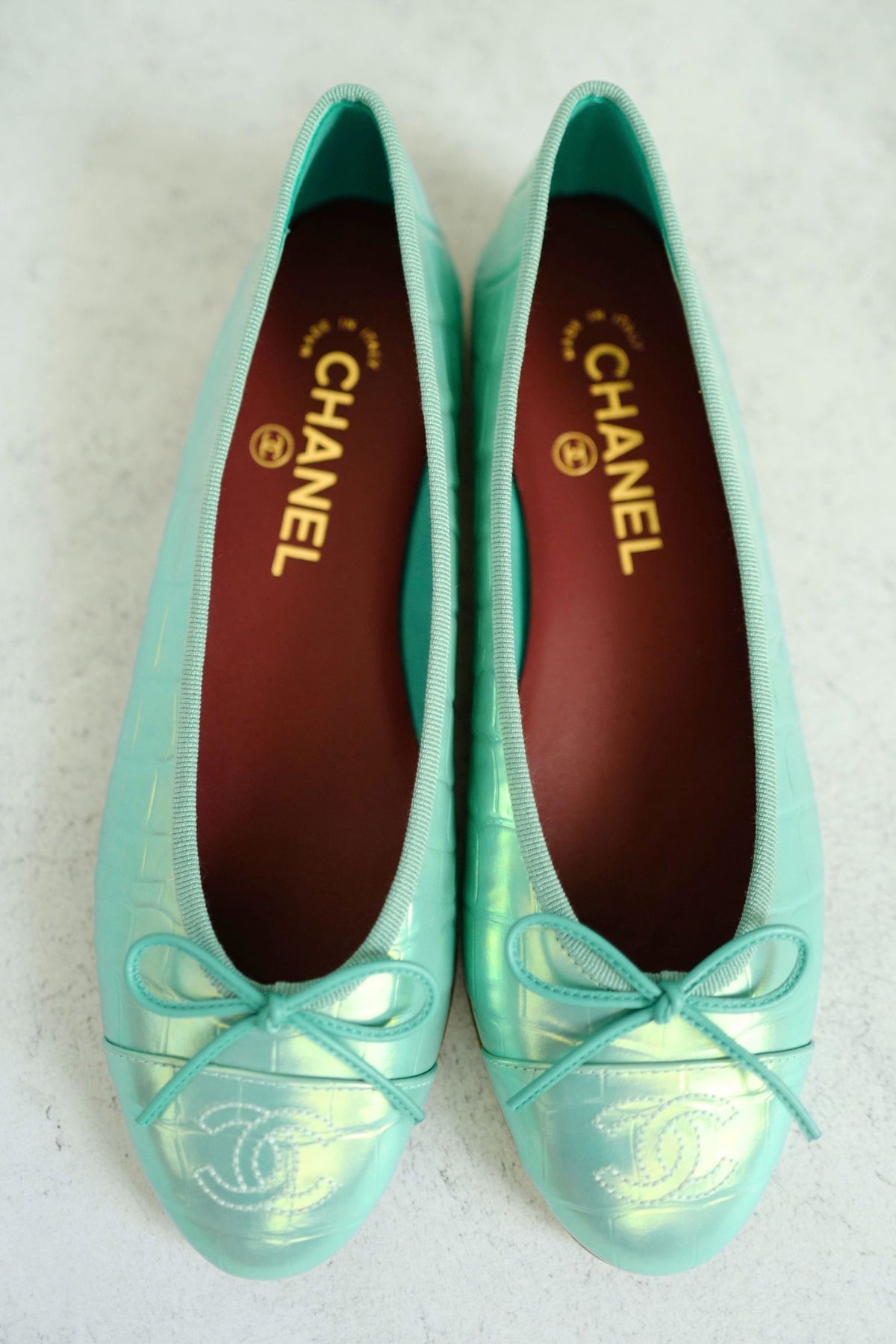 NEW Chanel 26K Ballet Flats Crocodile Embossed Calfskin Turquoise Blue Size 37C