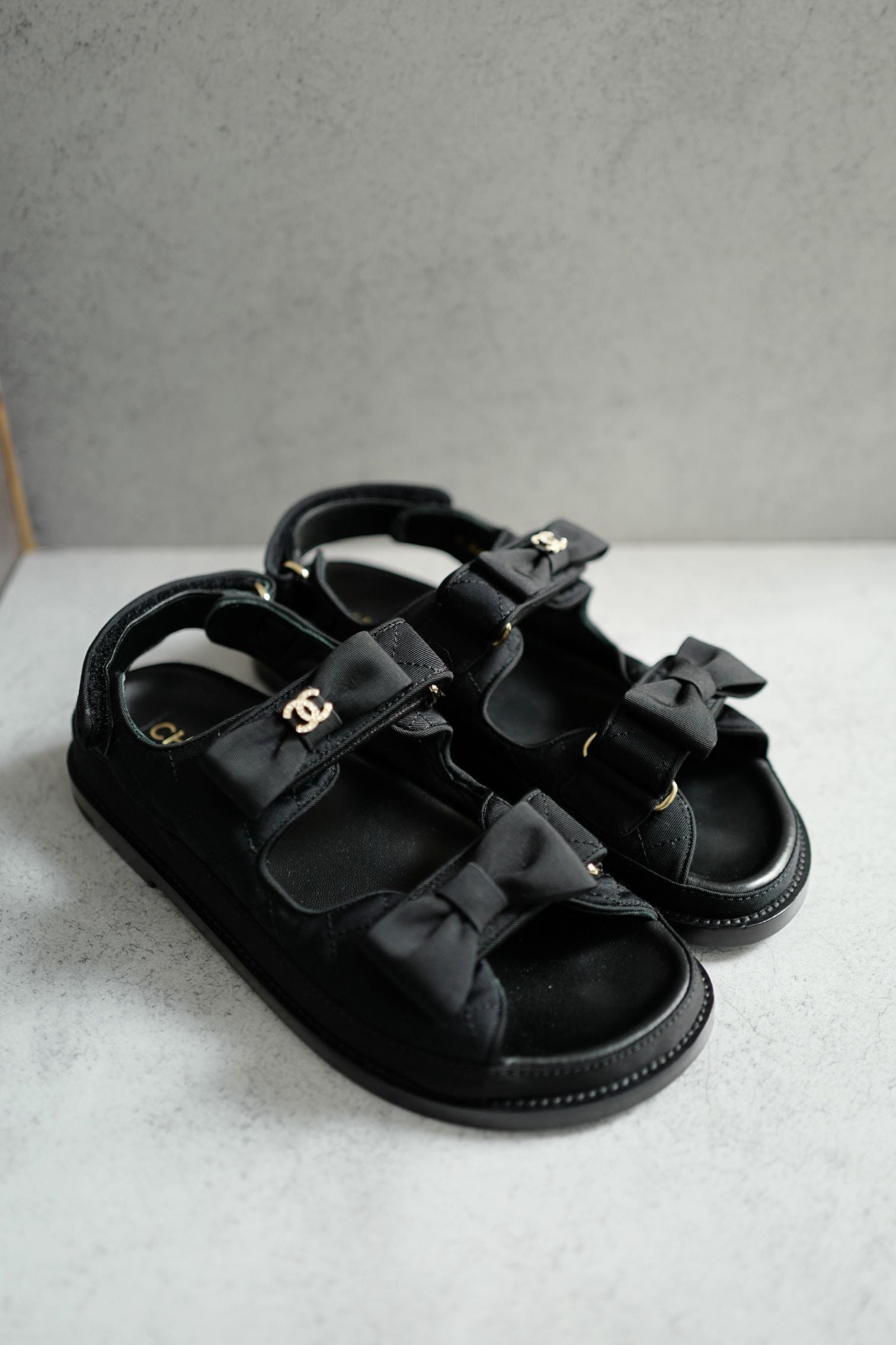 BNIB Chanel Dad Sandal CC Crystals In Black With Bows Size 38 - Limited