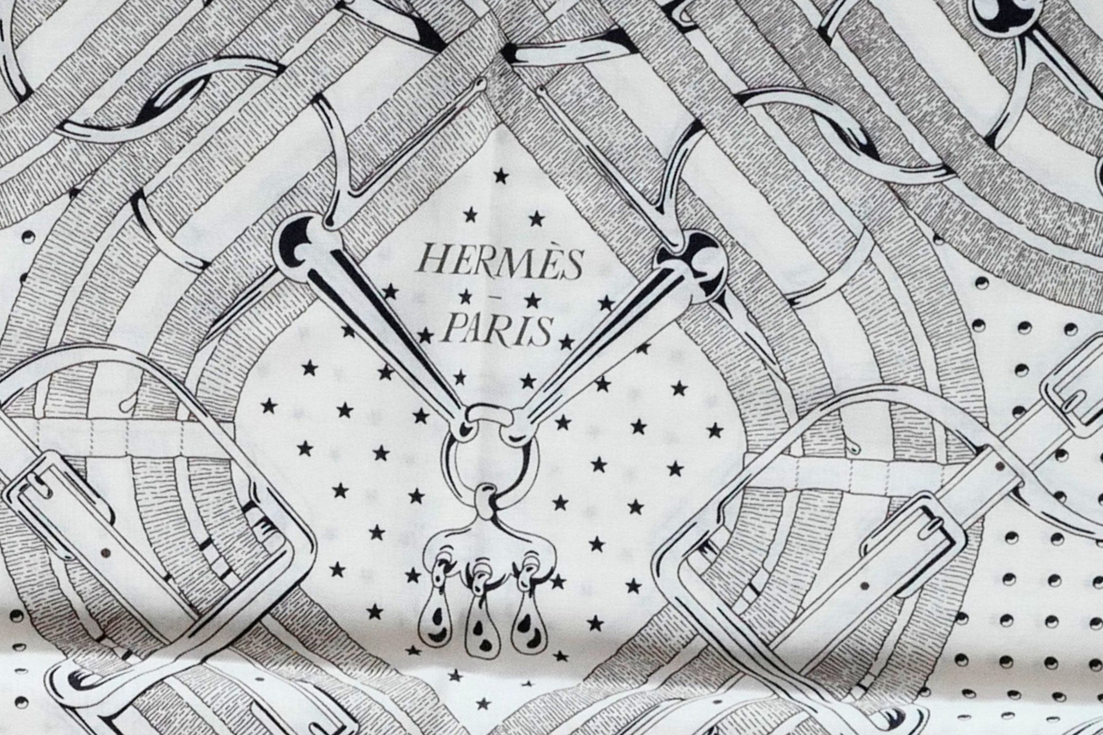 Hermès Mors a Jouets Bandana Shawl 140 Blanc/Bleu Marine/Ébène Cashmere Silk