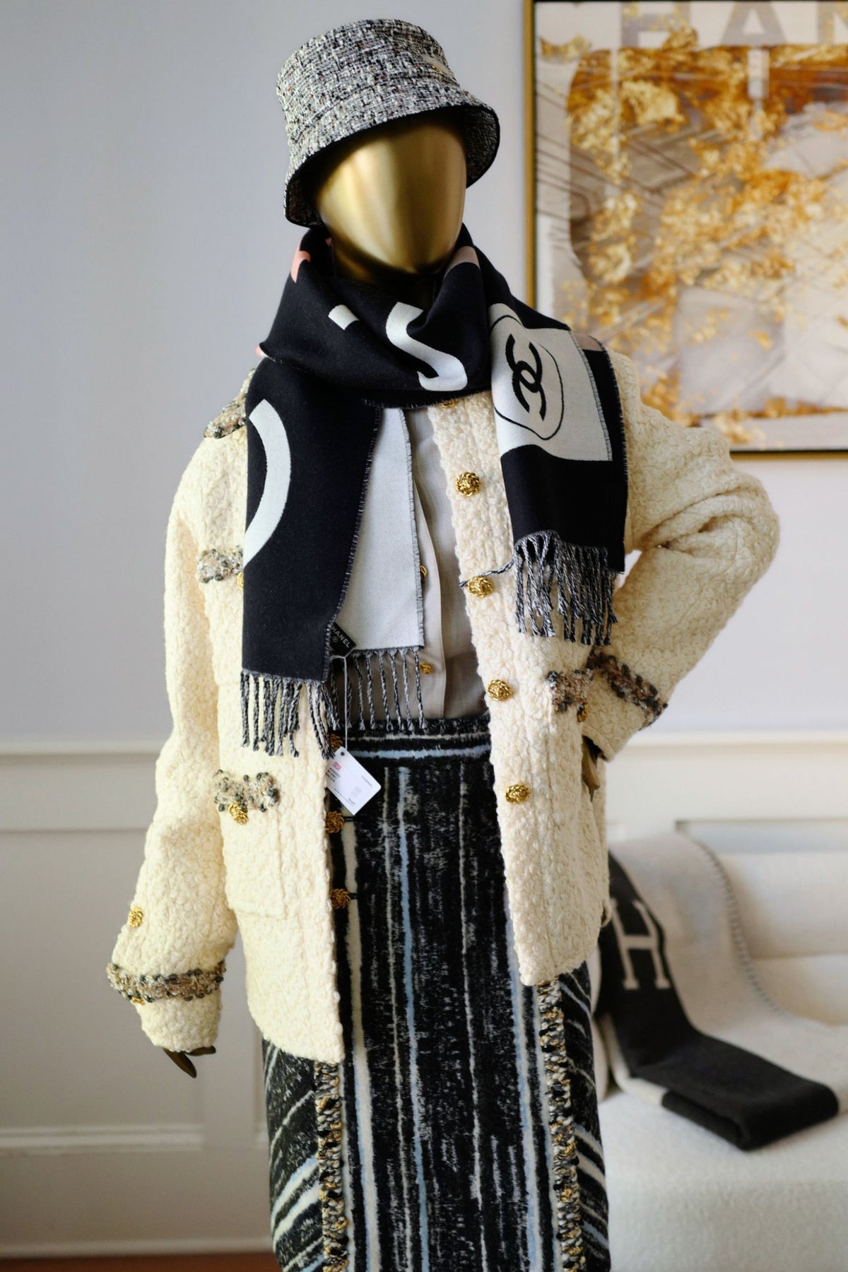 NEW Chanel 25C Wool Shawl Scarf CC Logo Dark Navy Ecru