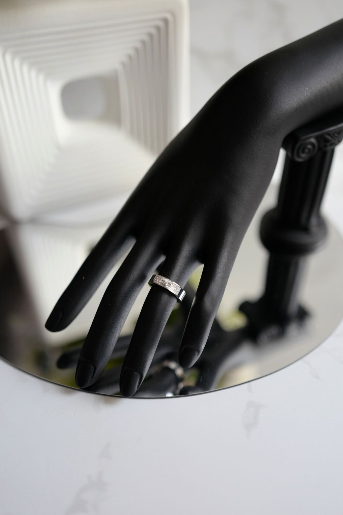BNIB Hermes Kelly Ring in White Gold with Diamonds Size 50 $7500 Retail