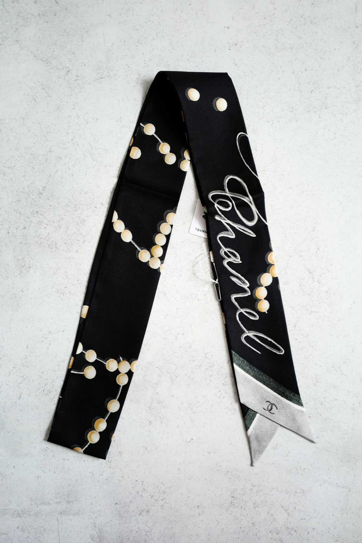 Chanel 26K Matthieu Blazy's Slim Bandeau Silk Twill Black/Ecru/Gray Pearl Accents