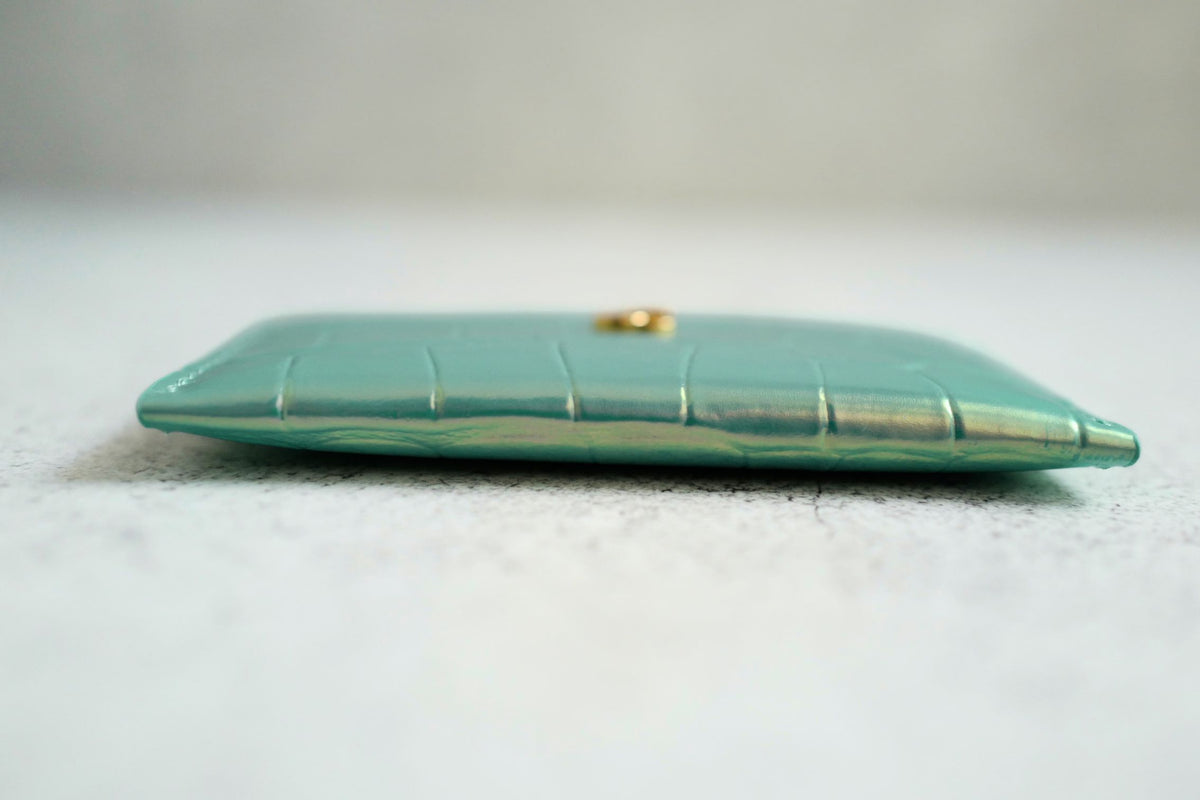New Chanel 26K Matthieu Blazy's Card Holder Croc Embossed Iridescent Turquoise Green Calfskin GHW