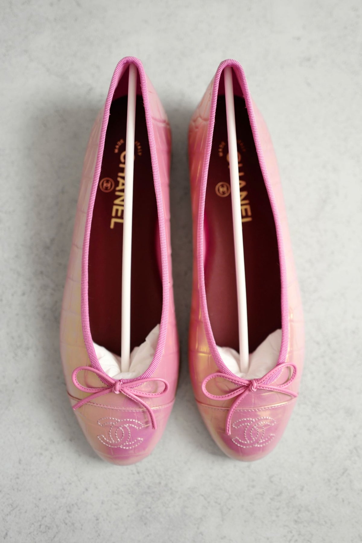 NEW Chanel 26K Matthieu Blazy's Ballet Flats Croc Embossed Calfskin Pink Size 39