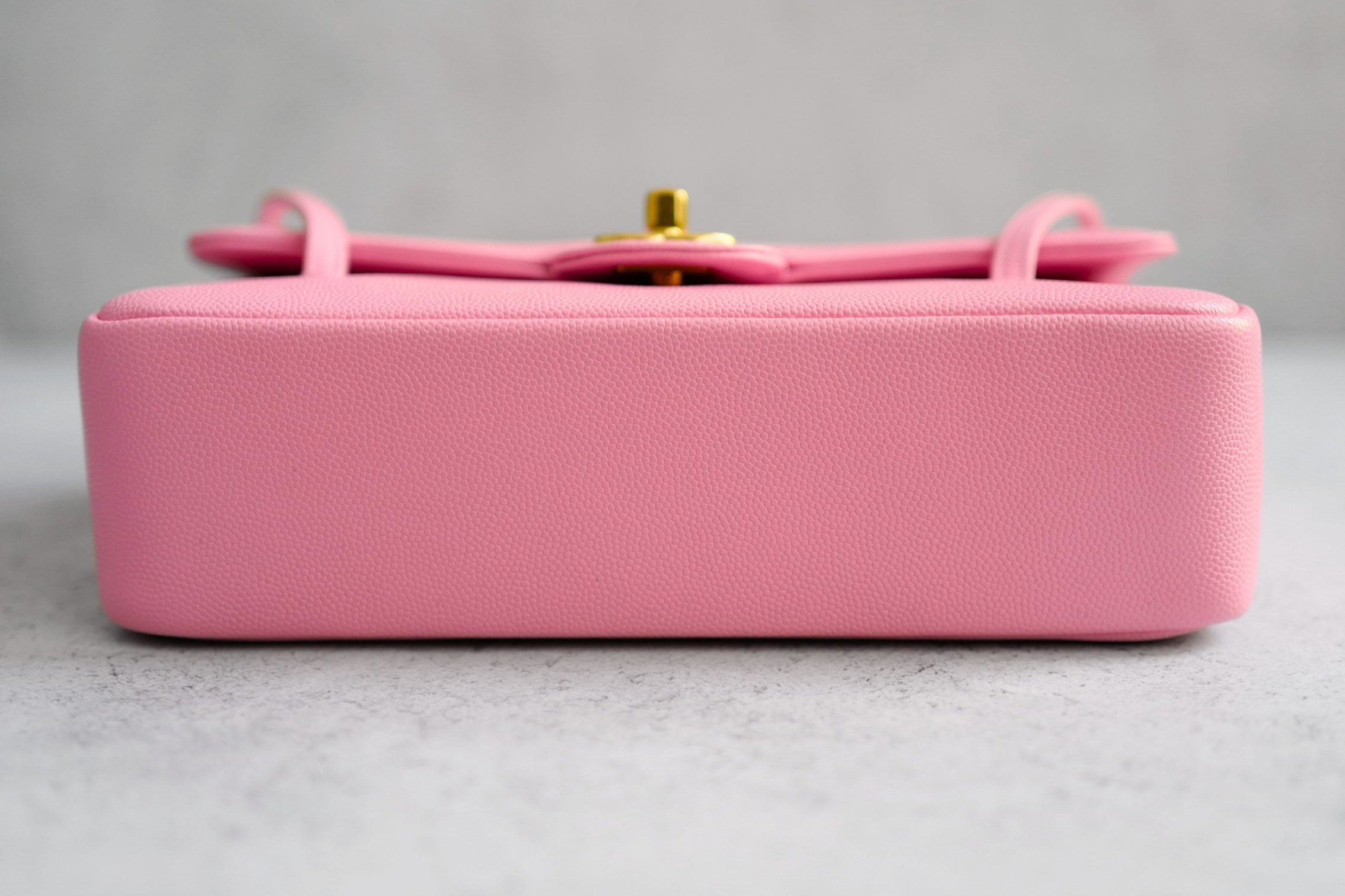 NEW Chanel 26S Preppy Coco 22 Small Pink Grained Shiny Calfskin Gold Hardware
