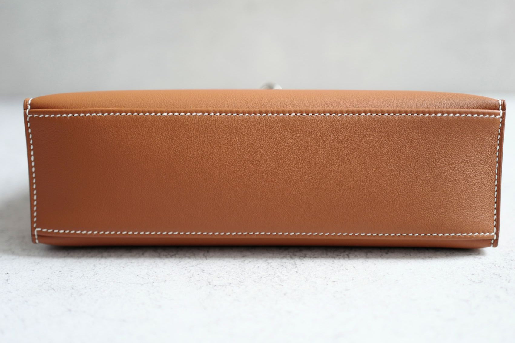 Hermès Kelly Pochette Gold Swift Leather Palladium Hardware K Stamp