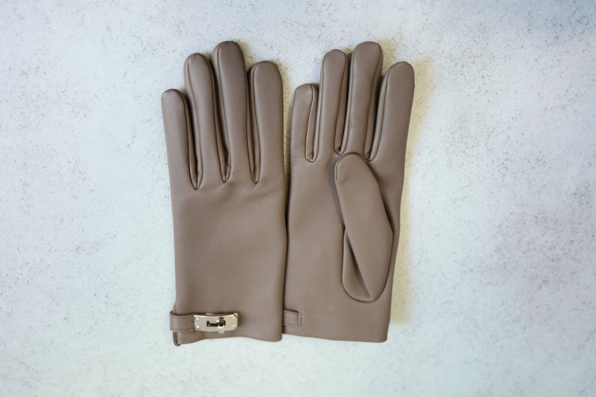 Hermès Hommage Gloves Lambskin Leather with Silk Lining Etoupe Size 70