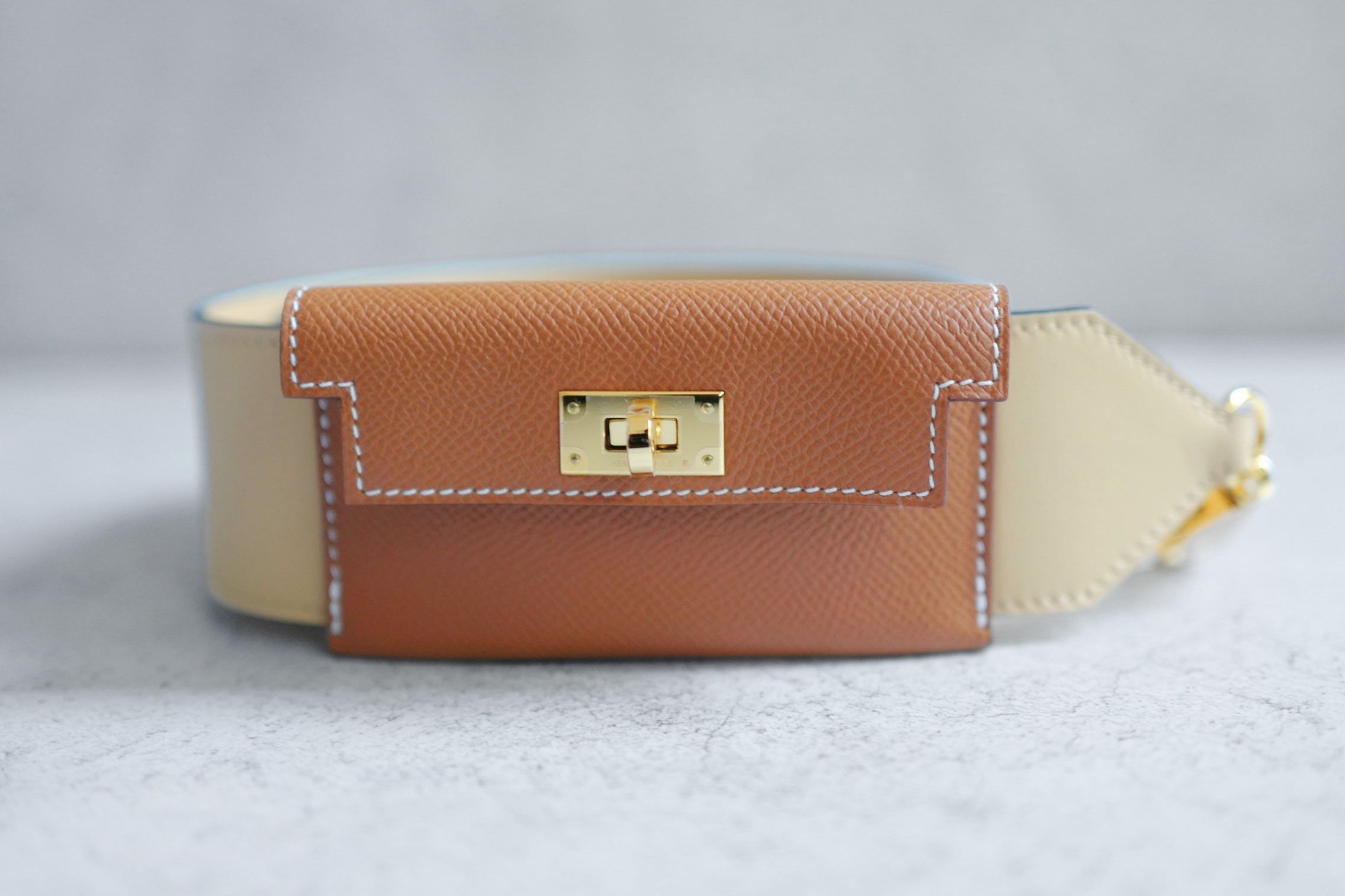 Hermès Kelly Pocket Bag Strap Naturel/Sable/Gold Swift Epsom Calfskin 105 mm