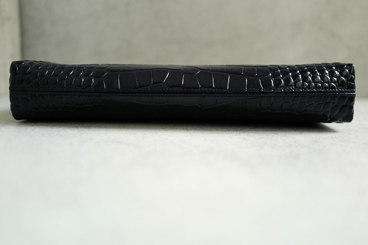 NEW Chanel 26K Clutch Navy Blue Crocodile Embossed Calfskin Leather GHW