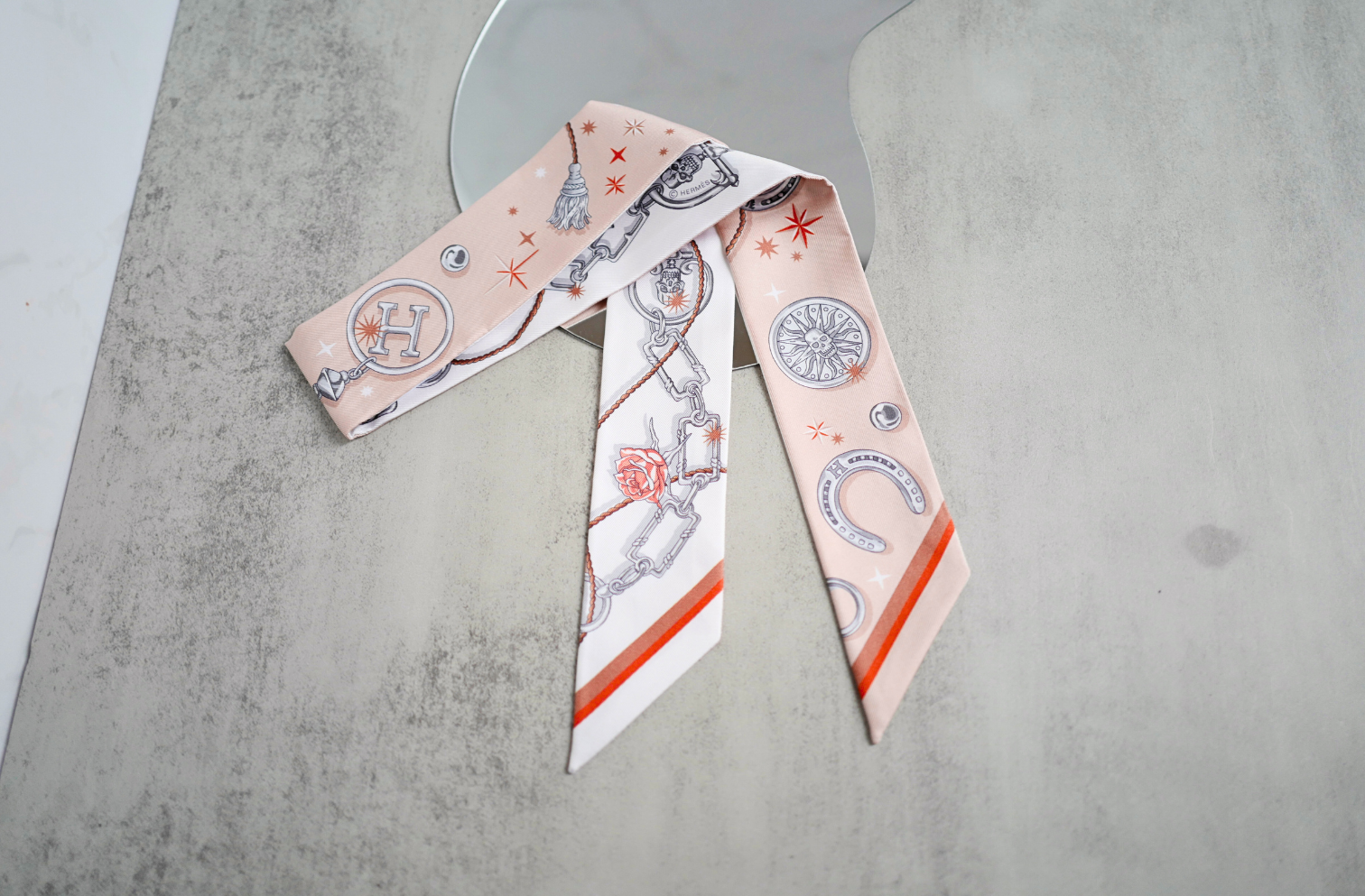 Hermès C’est La Fête Twilly Beige Rose / Caramel / Blanc