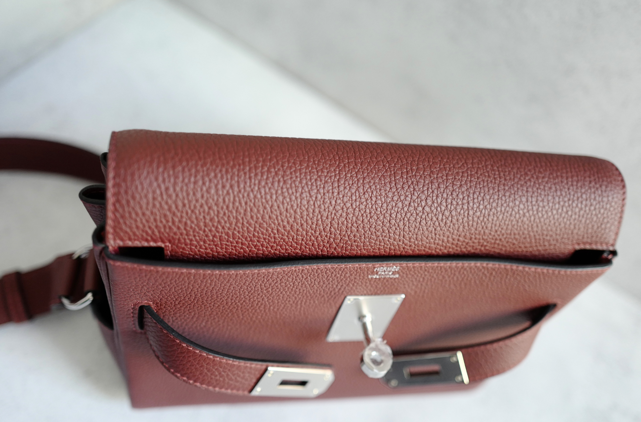 BNIB Hermès Kelly Messenger PM Rouge H Togo Leather Bag with Palladium Hardware