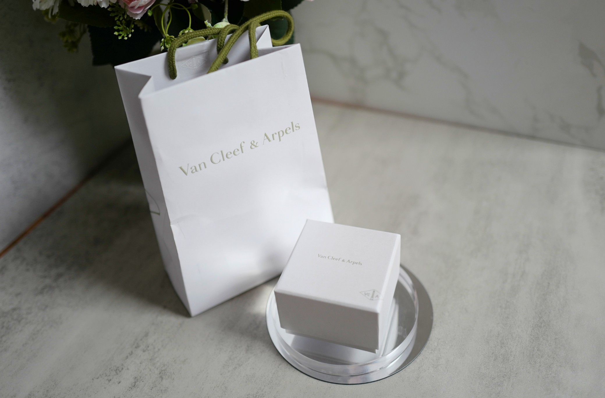 Van Cleef & Arpels 2025 Holiday Alhambra Pendant Pink MOP & Rose Gold