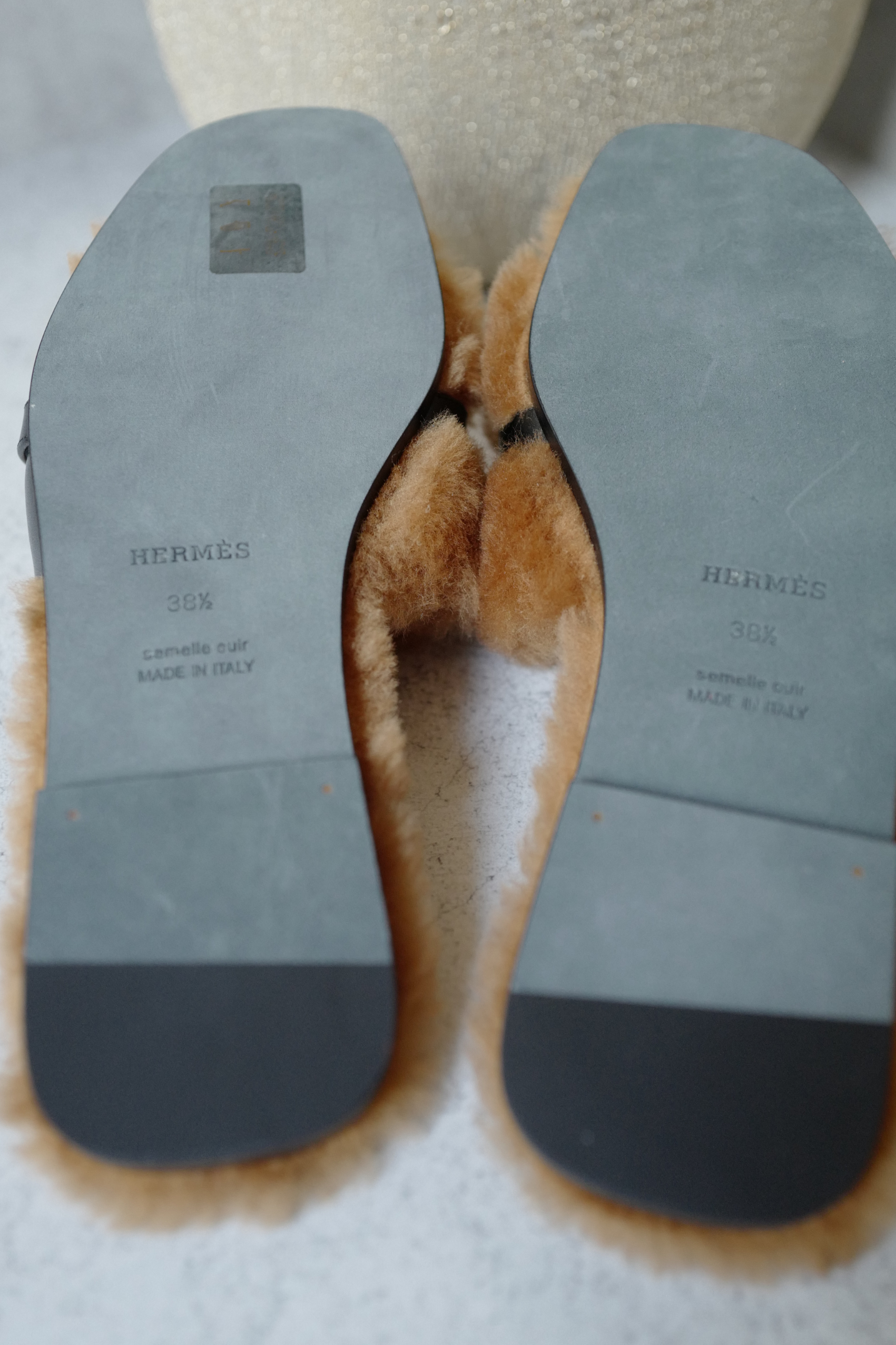 BNIB Hermès Giulia Sandals Shearling & Calfskin Naturel/Noir Palladium 38.5
