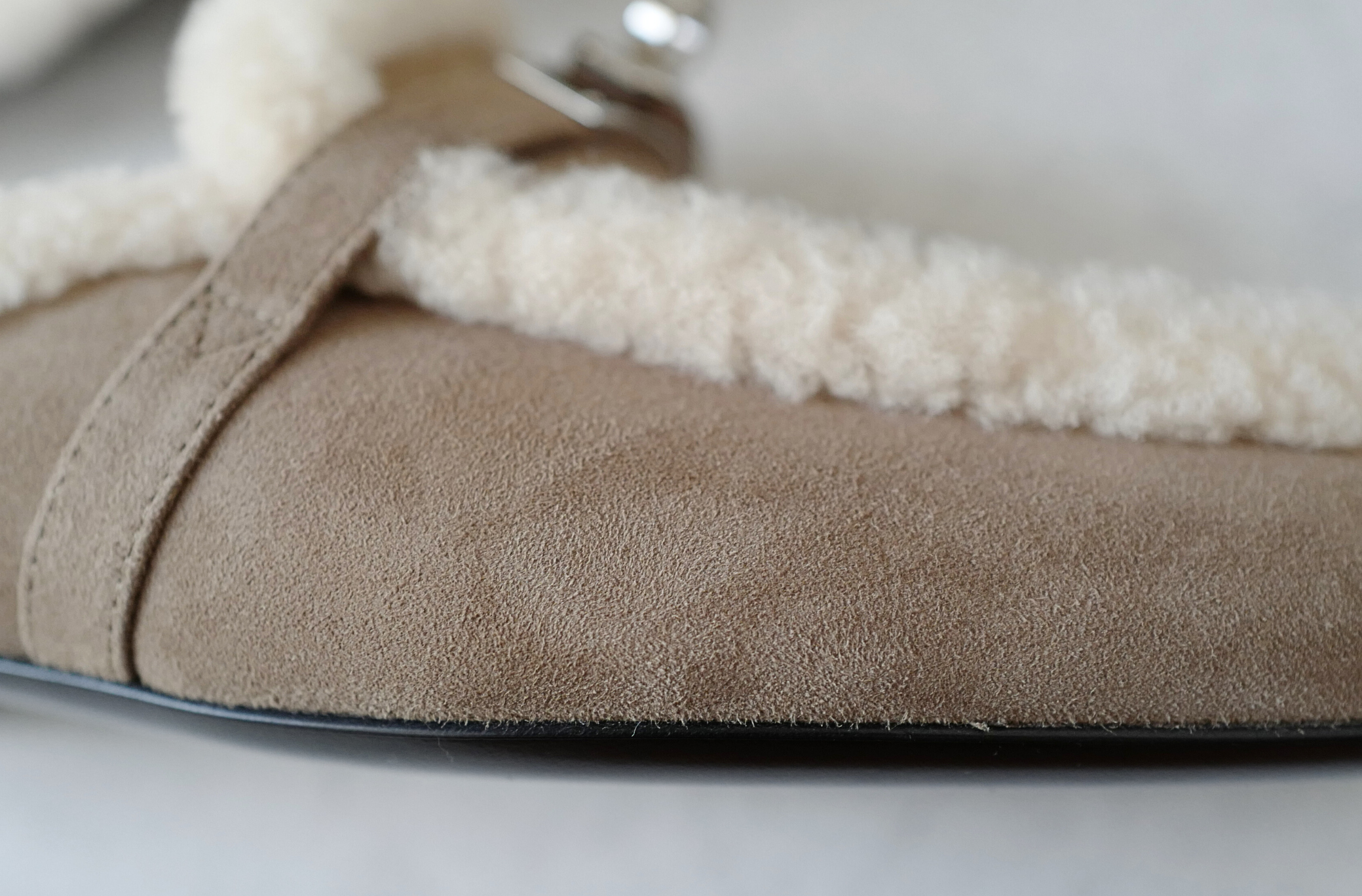 Hermès Oz Mule Etoupe/Ecru Suede Goatskin & Shearling with Palladium Kelly Buckle Size 38