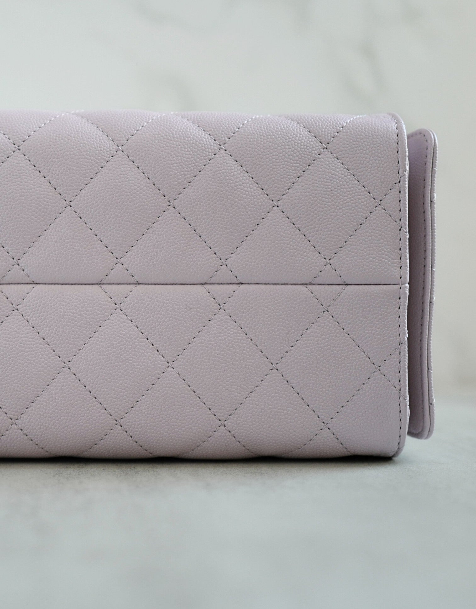 BNIB Chanel 25K Small Hobo Bag Lilac Grained Calfskin with Gold Hardwa
