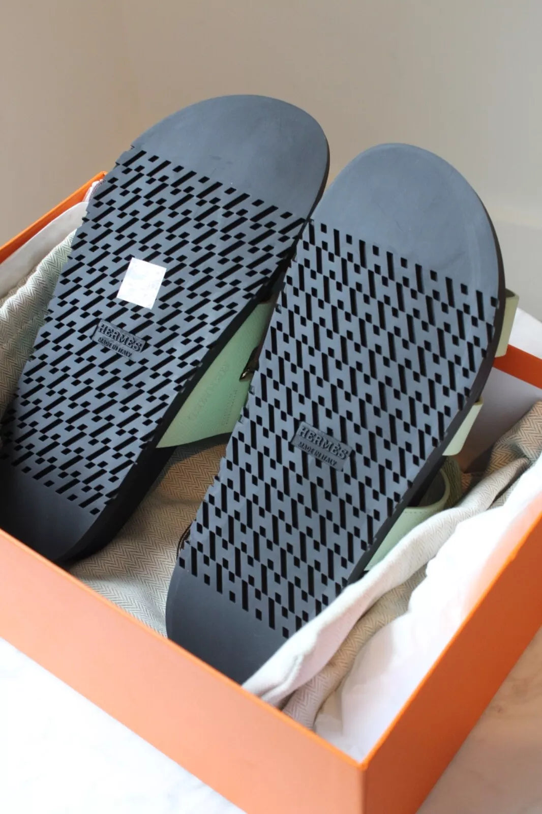 *BNIB* Hermes Womens Chypre Epsom Sandals Vert Jade Pastel Green Size 36