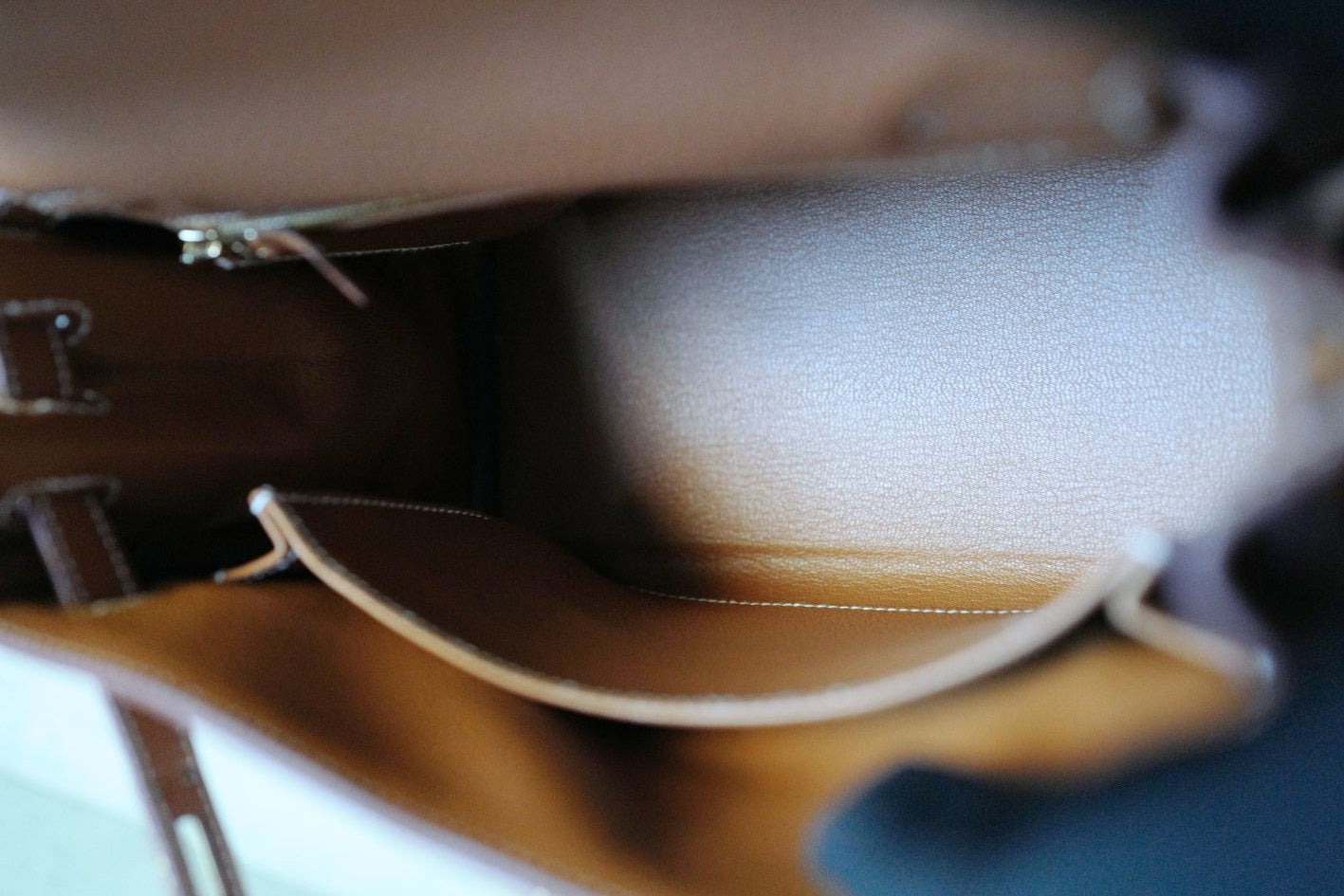 Hermès Kelly 25 Gold Togo Leather Gold Hardware K Stamp