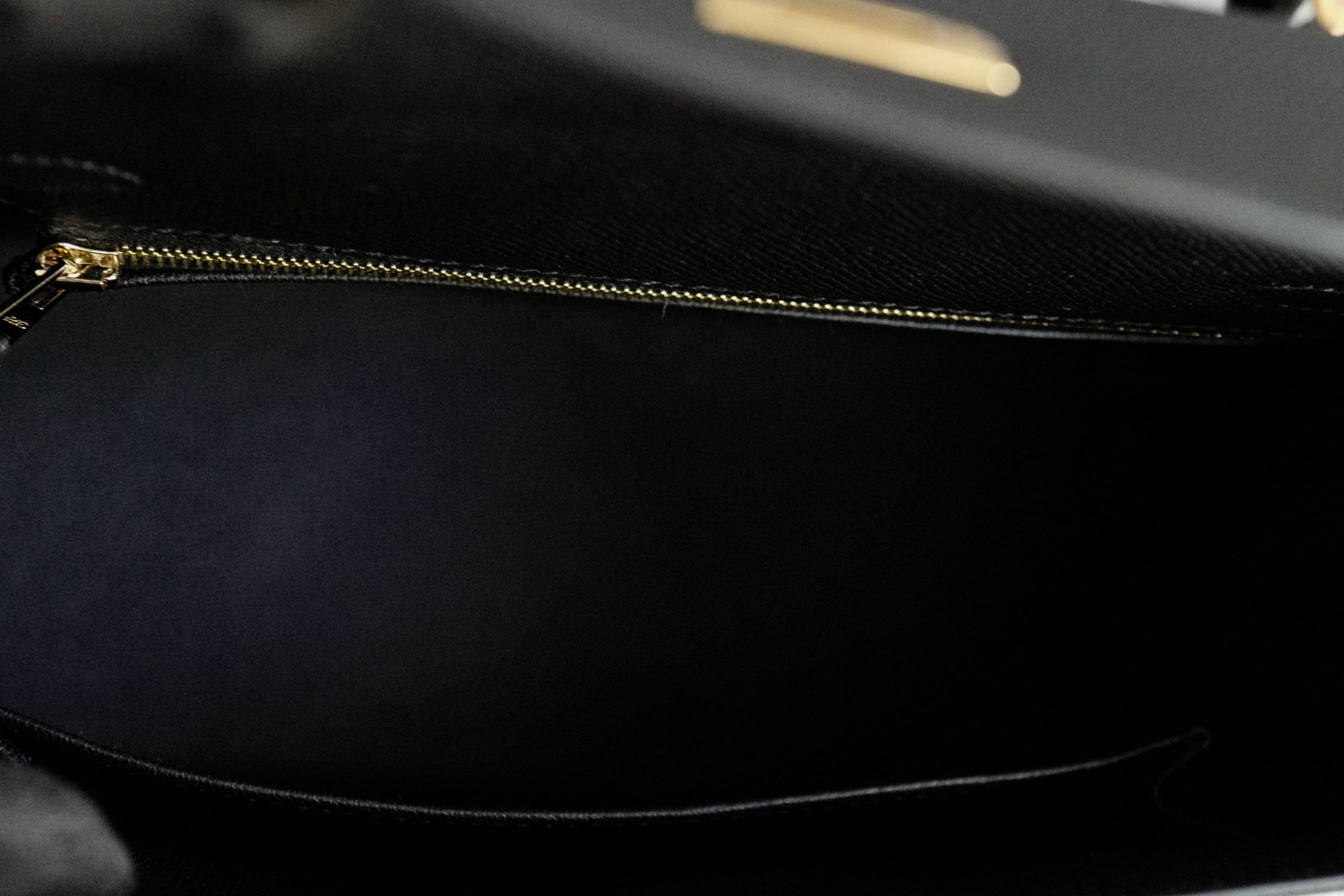 Hermès Kelly 25 Black Epsom Sellier Gold Hardware G Stamp 2026