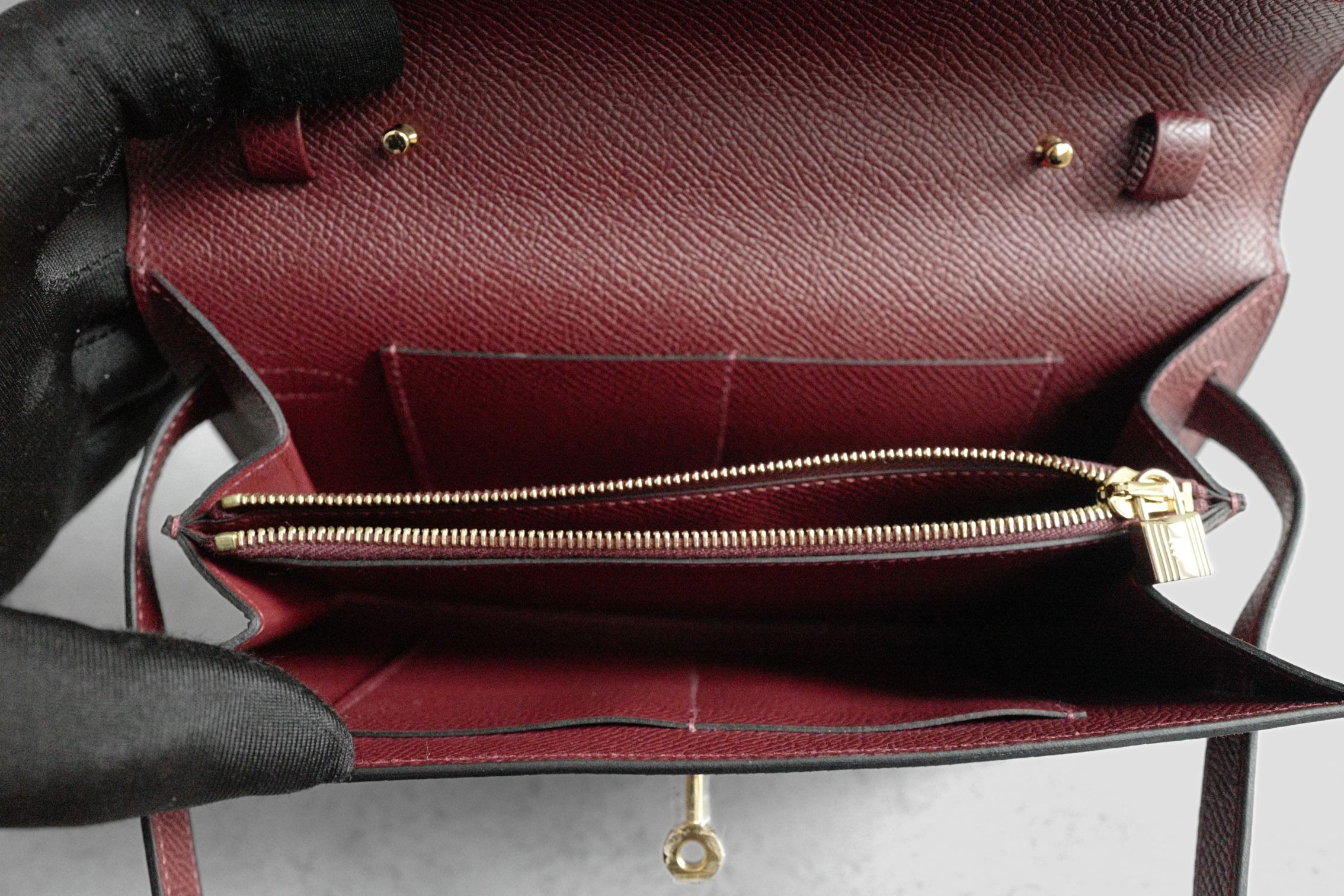 Hermès Kelly Classique To Go Wallet Rouge H Epsom Calfskin GHW G Stamp 2026
