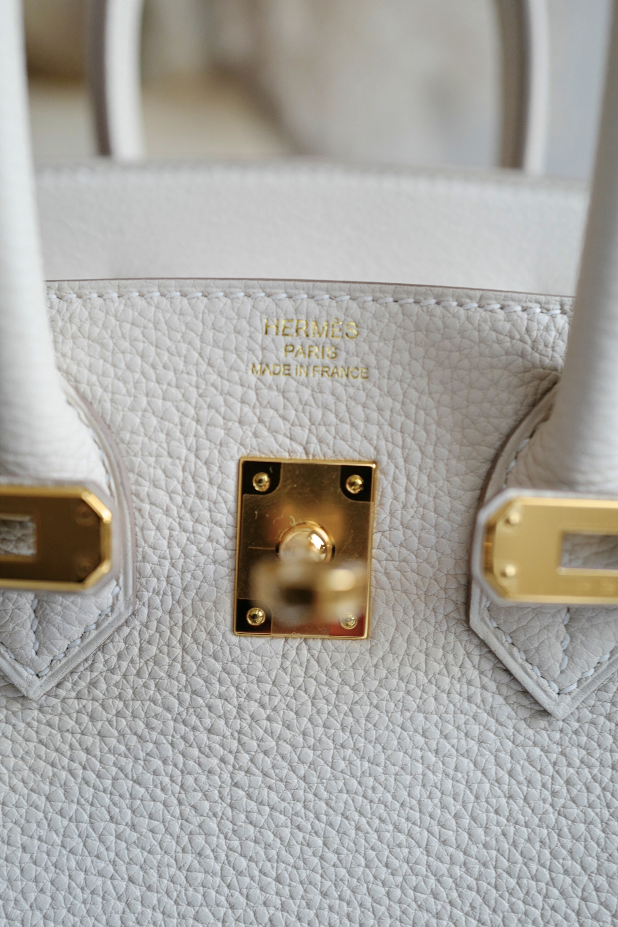 BNIB Hermès Birkin 25 Bag Craie Togo Leather with Gold Hardware