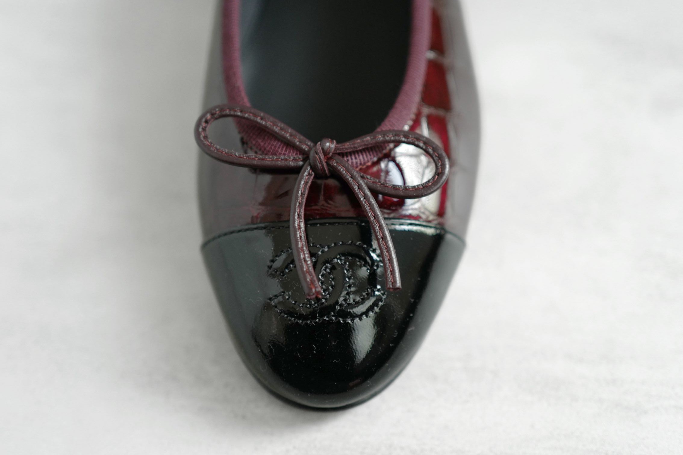 Chanel 26A Ballet Flats Croc Embossed Patent Calfskin Burgundy Black Size 38.5