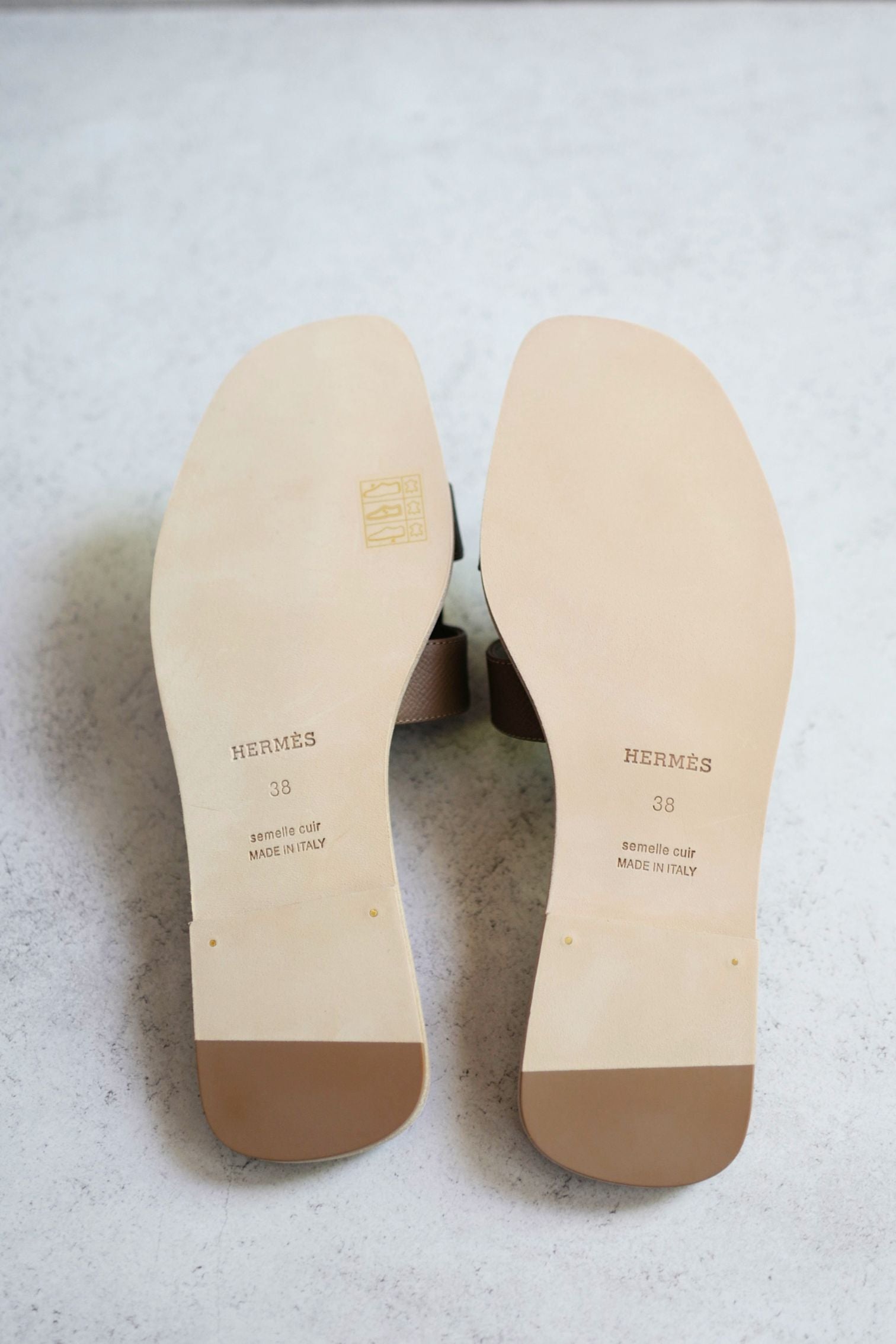 Hermès Oran Sandal Étoupe Calfskin Leather Size 38