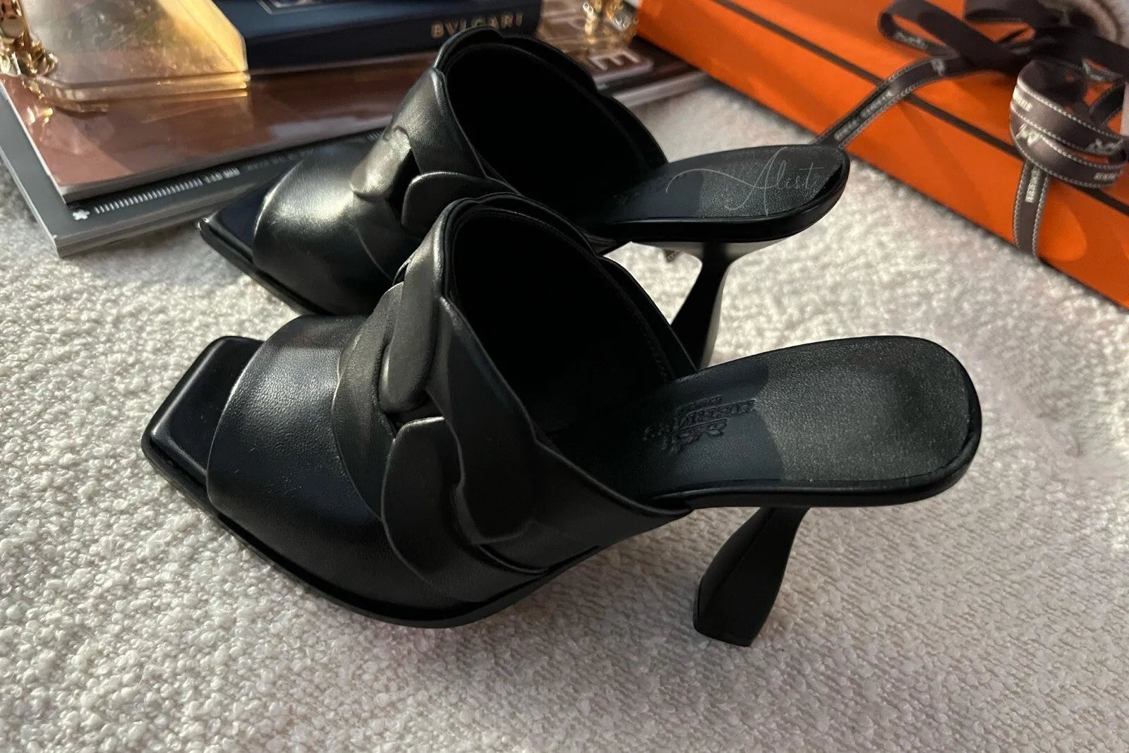 BNIB Hermes Hanna 95 Sandal Heels Black/Noir Leather Chaine Motif