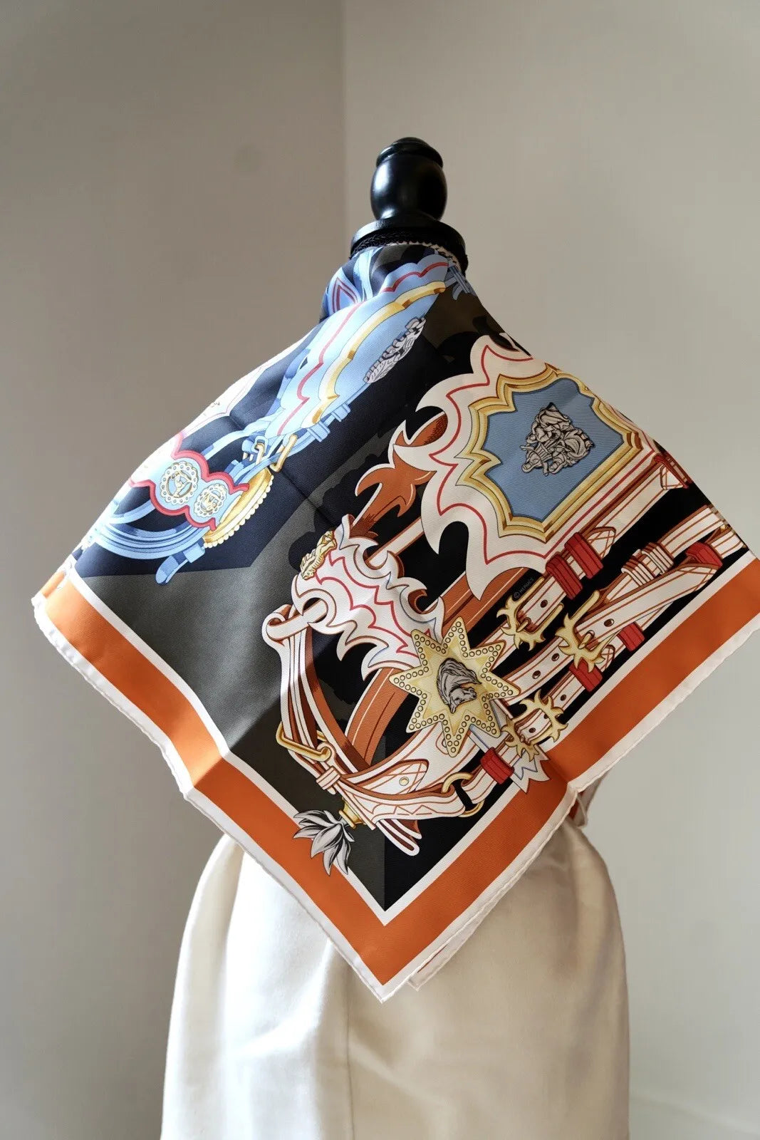 BNIB Hermes Brides et Destin Scarf 90 Anthracite/Ciel/Orange Cuit Silk 36" x 36"