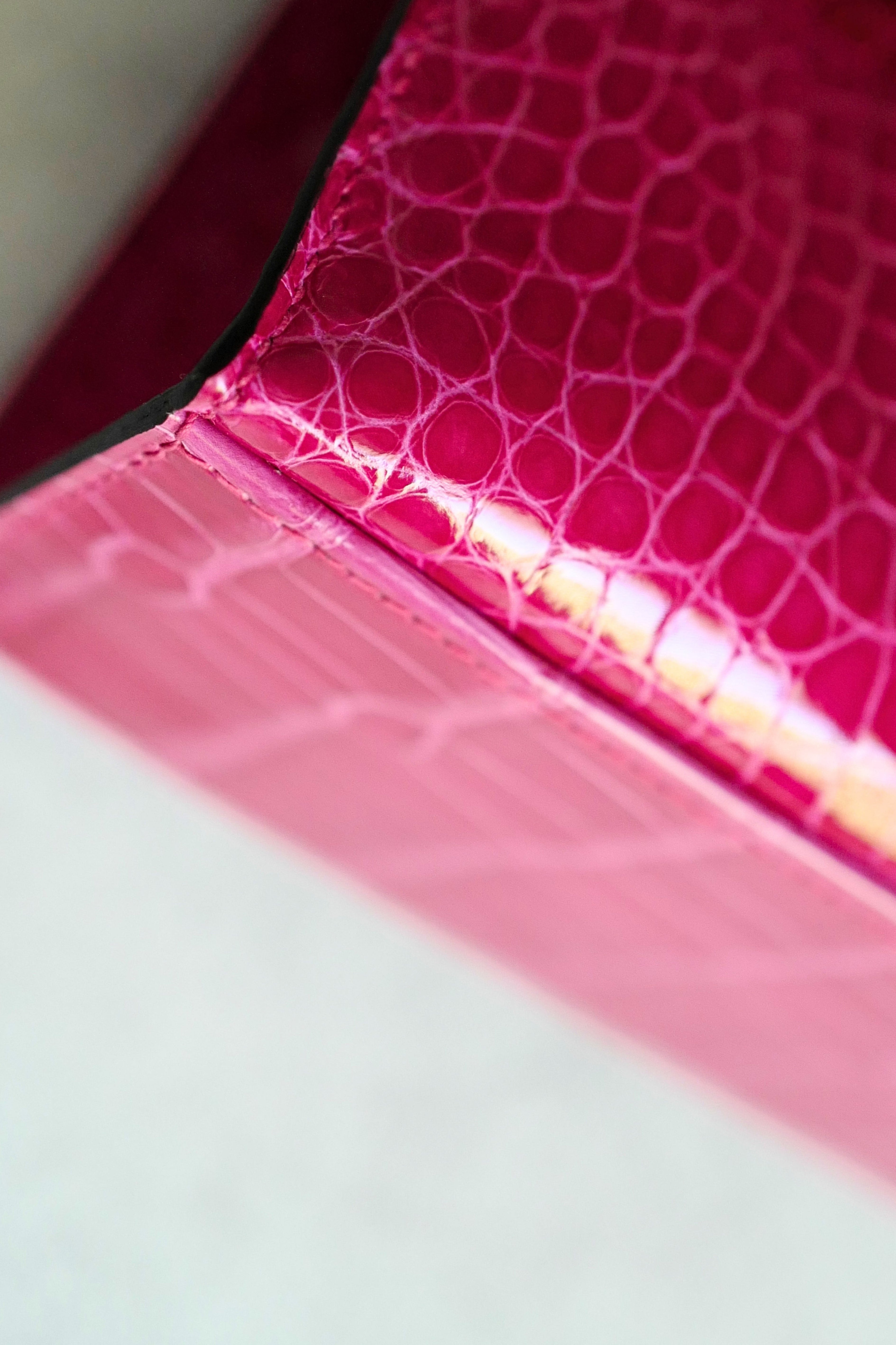 Hermès Kelly Mini Pochette Rose Mexico Alligator Mississippiensis Lisse PHW K Stamp