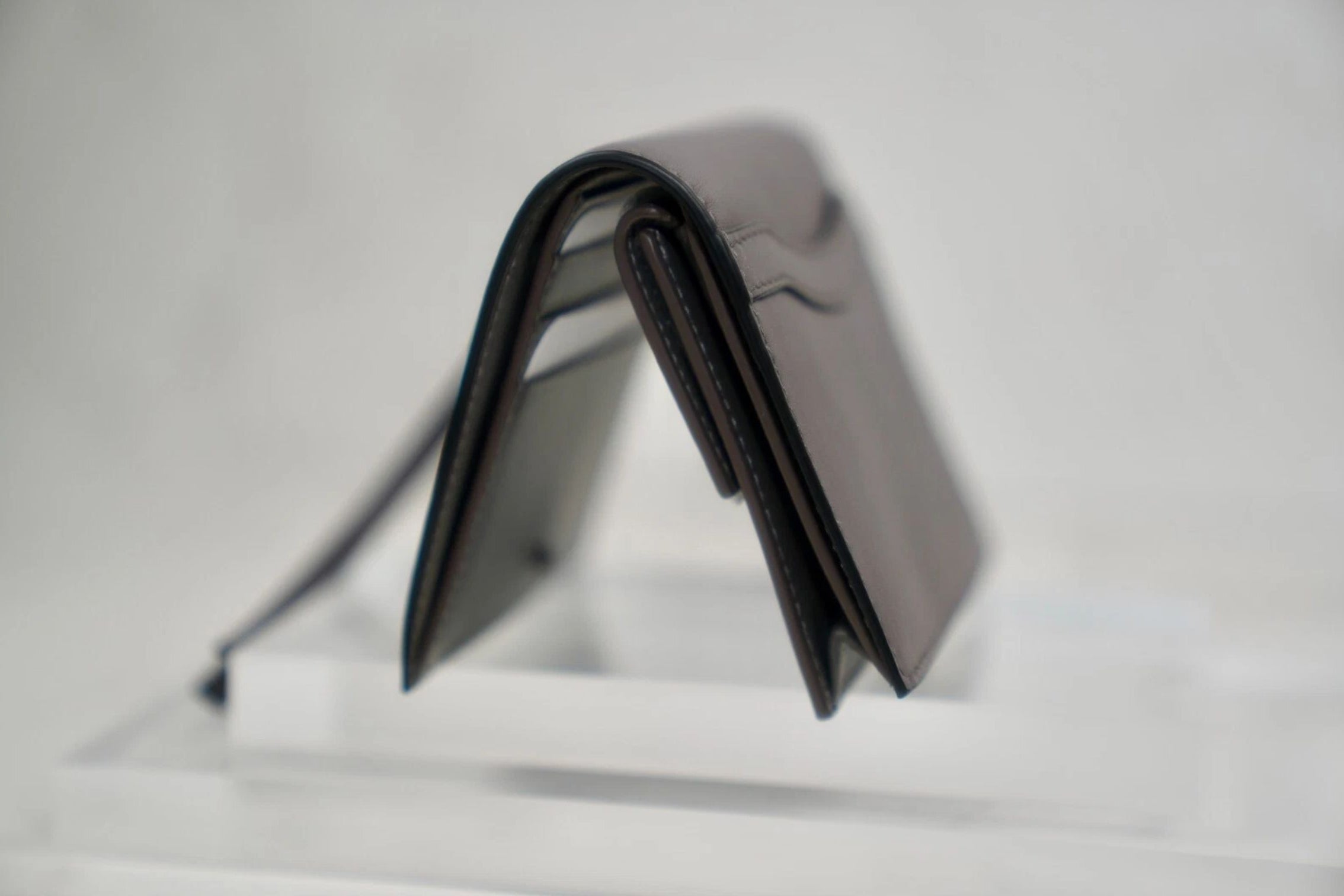 BNIB Balenciaga Women's Neo Classic Mini Wallet in Dark Grey Calfskin