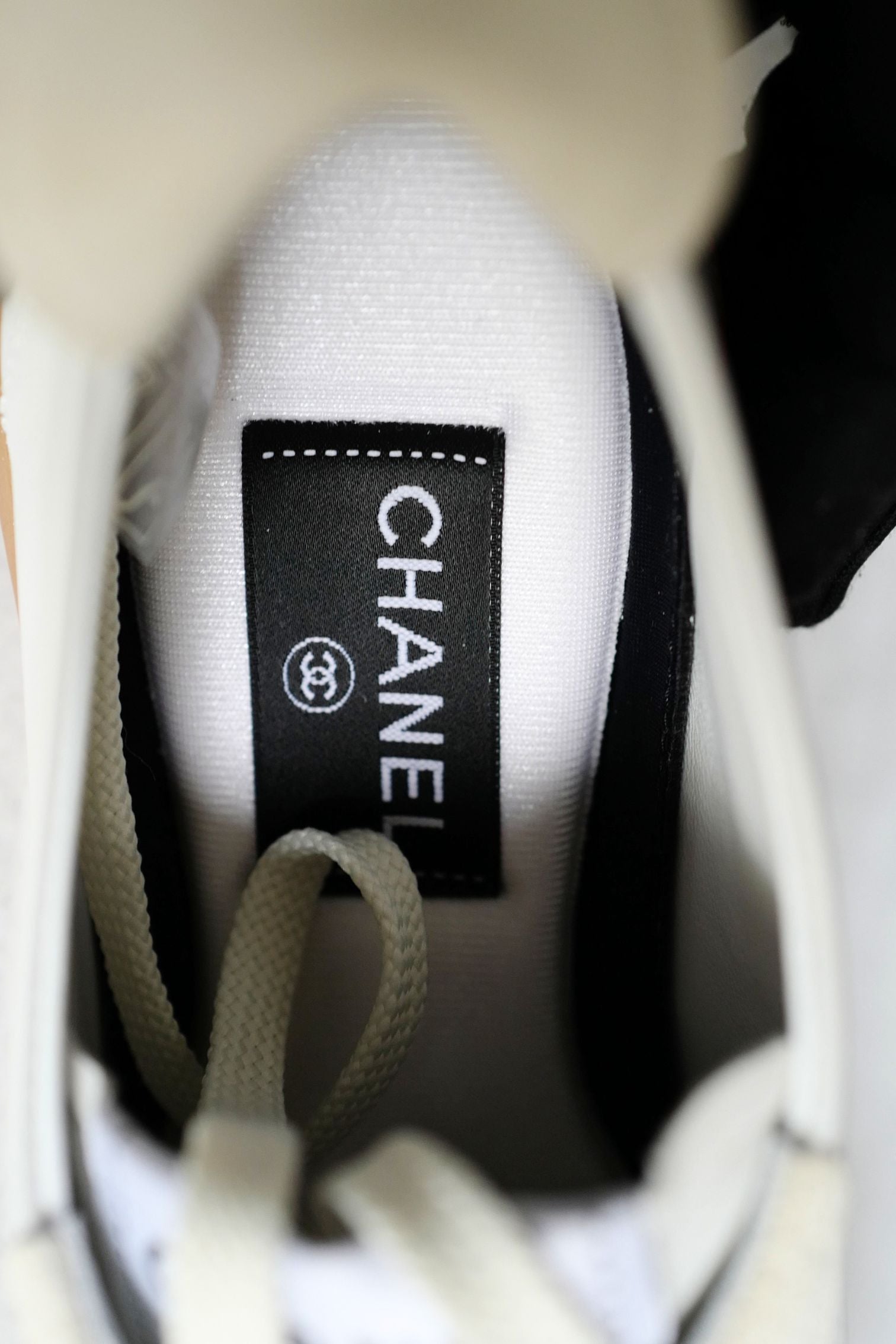 NEW Chanel 26P Sneakers White Black Calfskin Embossed Suede Size 38.5
