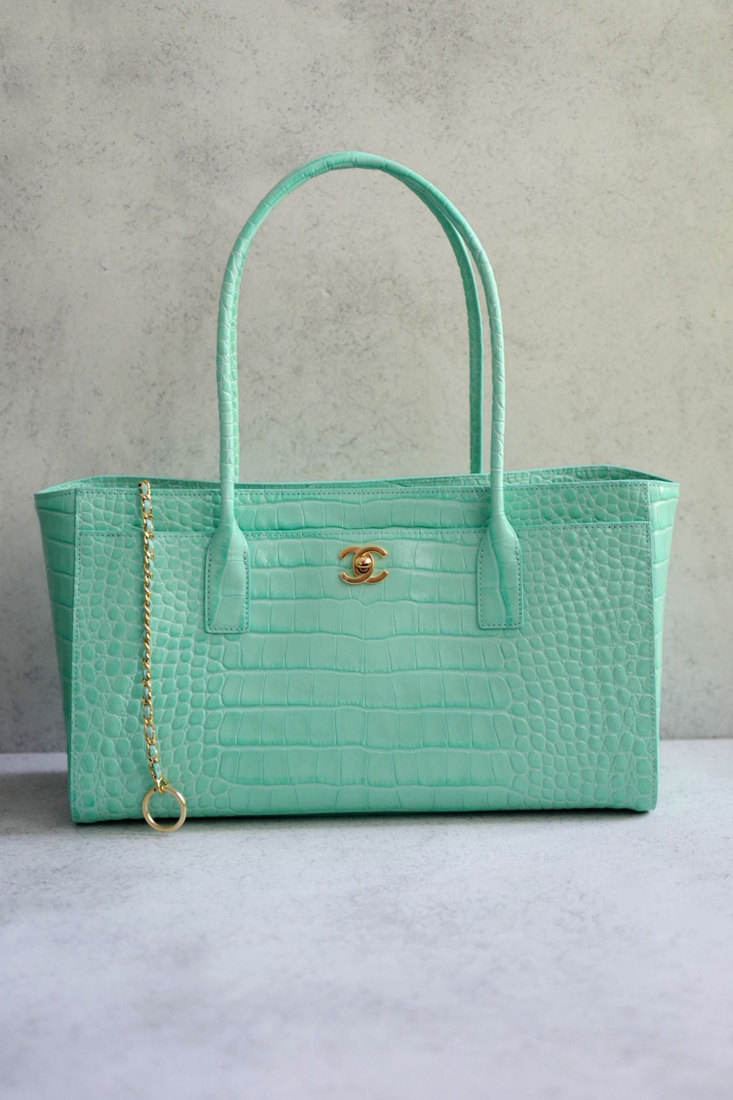 Chanel 26S Matthieu Blazy's Small Tote Green Crocodile Embossed Calfskin GHW